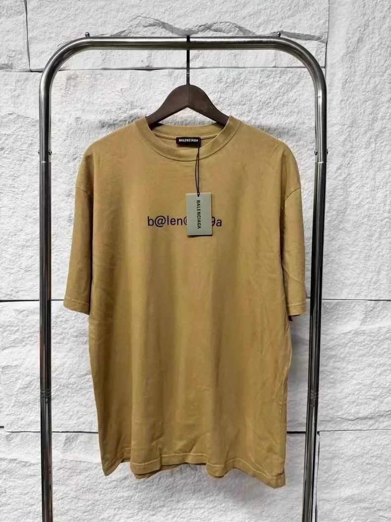 Balenciaga Balenciaga Khaki mailbox short sleeves Size US S / EU 44-46 / 1 - 1 Thumbnail
