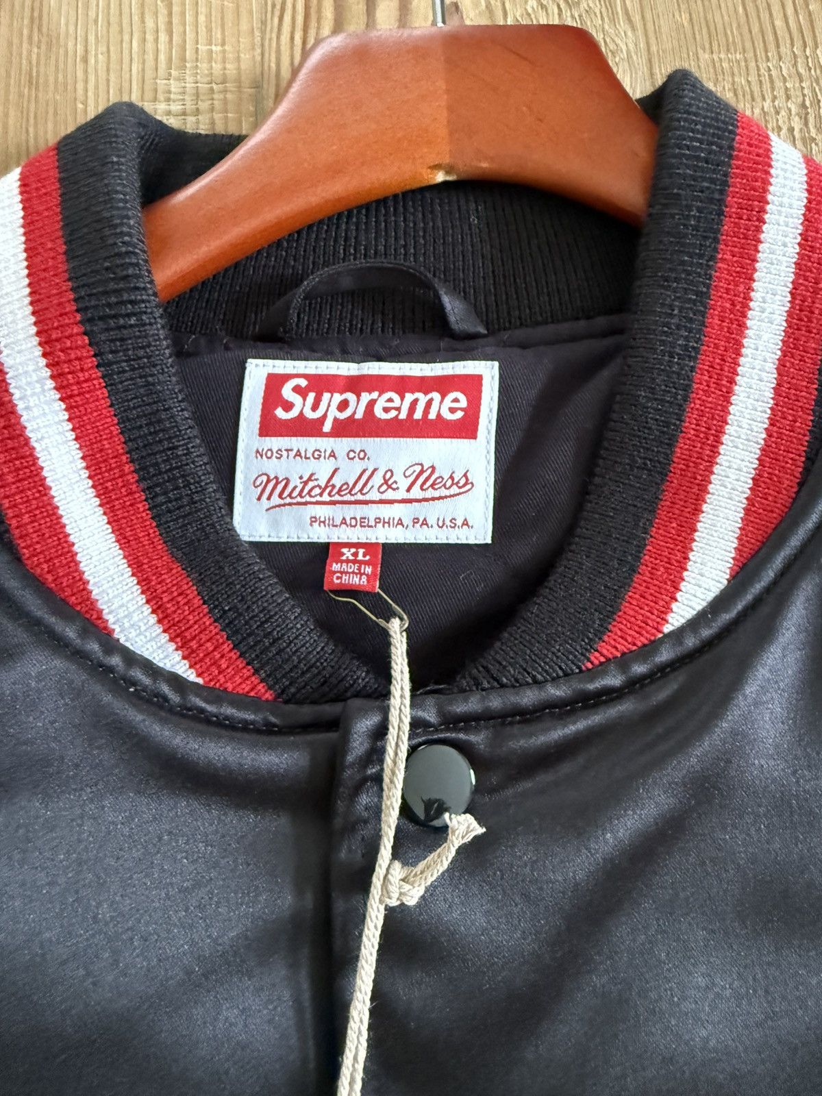Supreme Supreme Varsity Jacket Size Xl Men’s Satin Mitchell & Ness Size US XL / EU 56 / 4 - 13 Thumbnail