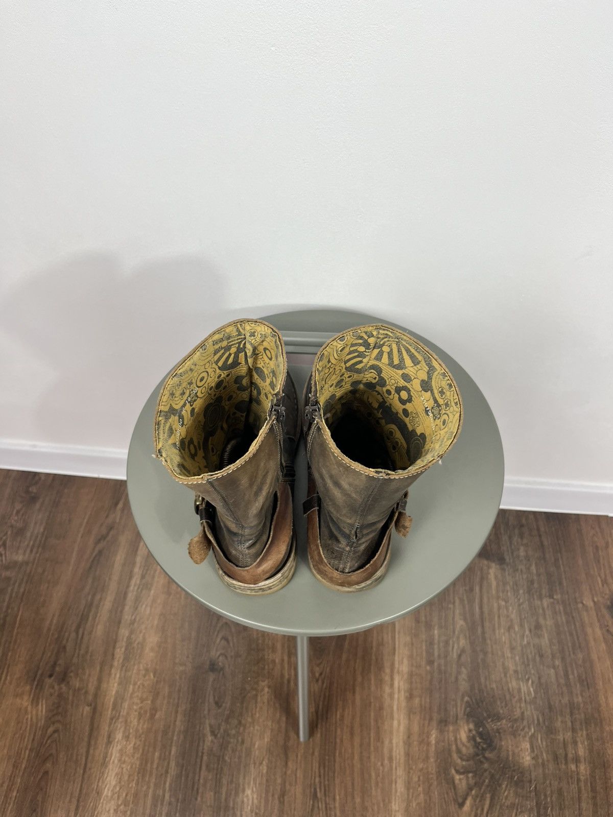 Fly London Fly London Distressed Leather Moto Boots Avant-Garde EU39 Size US 8.5 / EU 41-42 - 10 Thumbnail