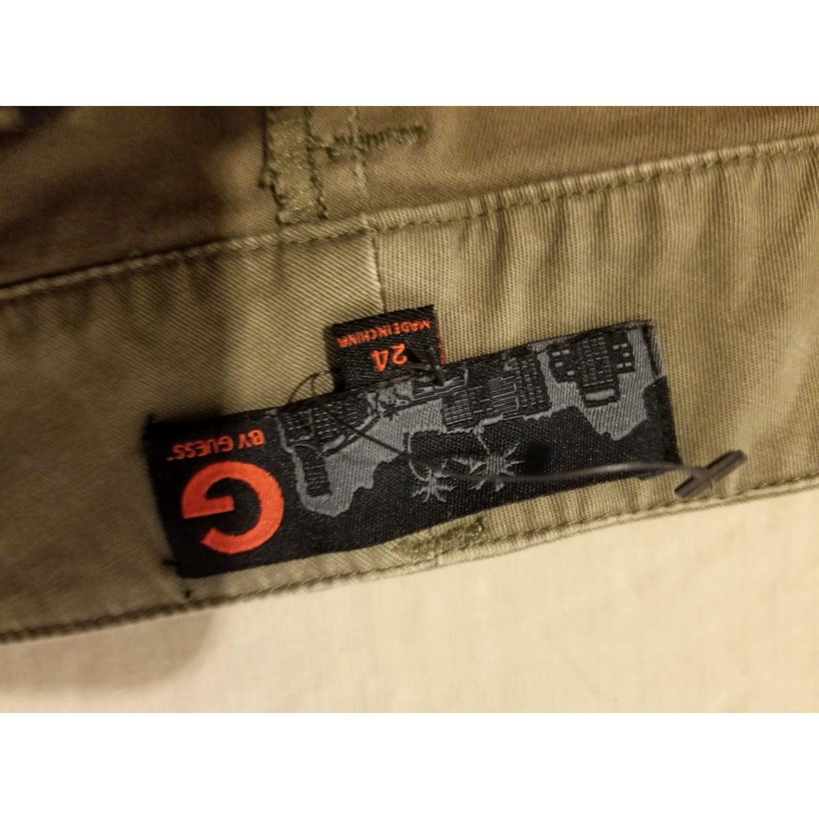 Guess VINTAGE Womens Guess Shorts Chino Beige 24 Cotton Khaki Size 24 Womens Cotton Chino Beige Shorts Guess Size 42" / US 20 - 3 Thumbnail