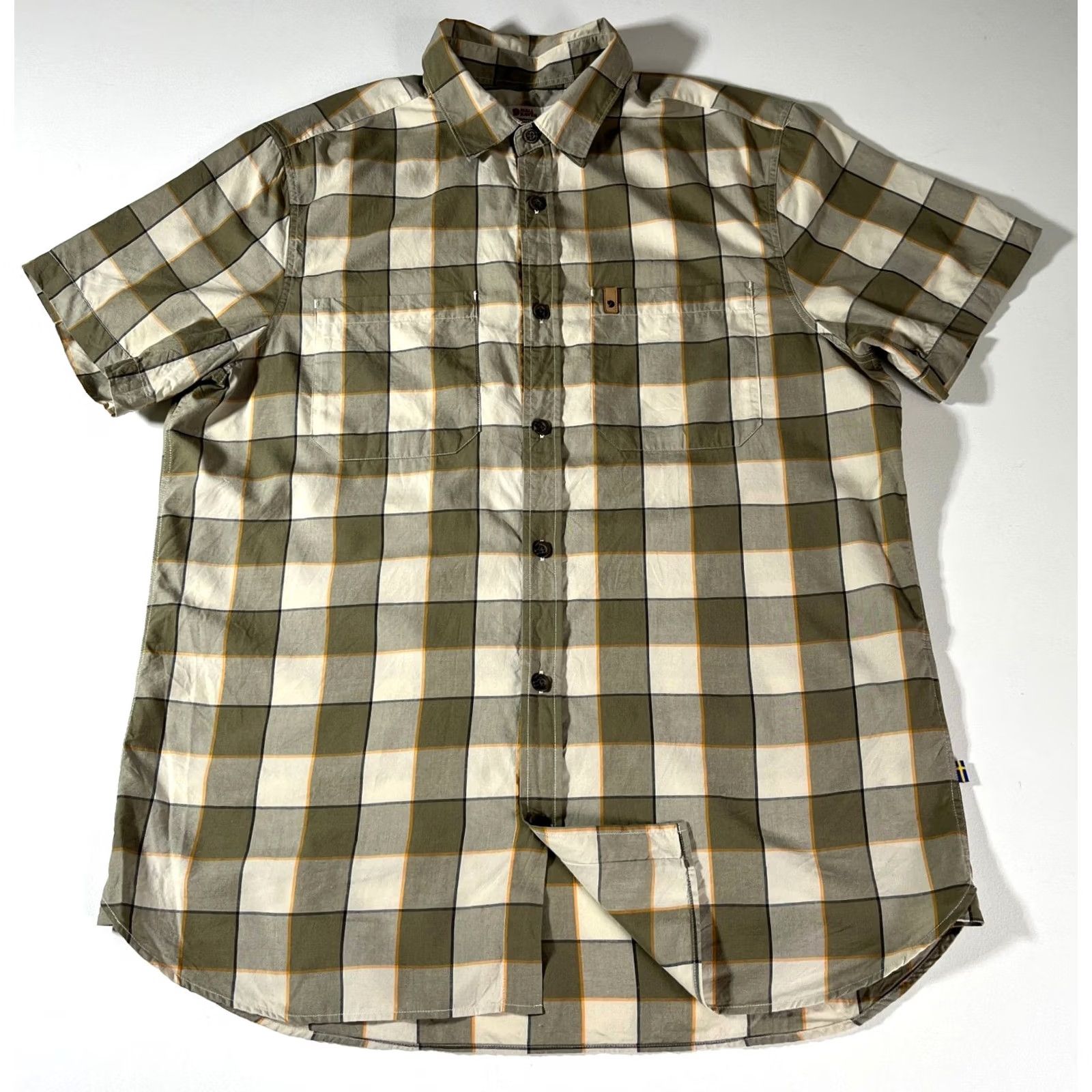 Vintage Men's Fjällräven High Coast Big Check Short Sleeve Shirt Sz L Size US L / EU 52-54 / 3 - 4 Thumbnail