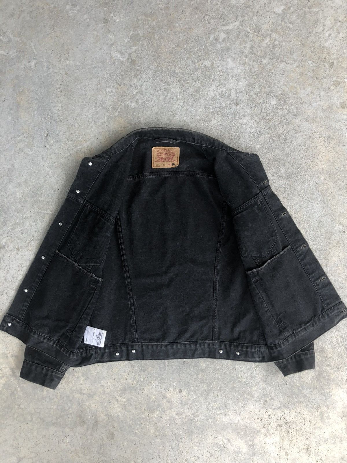 Levi's Vintage Levi’s Denim Jacket Distressed Size US L / EU 52-54 / 3 - 10 Thumbnail
