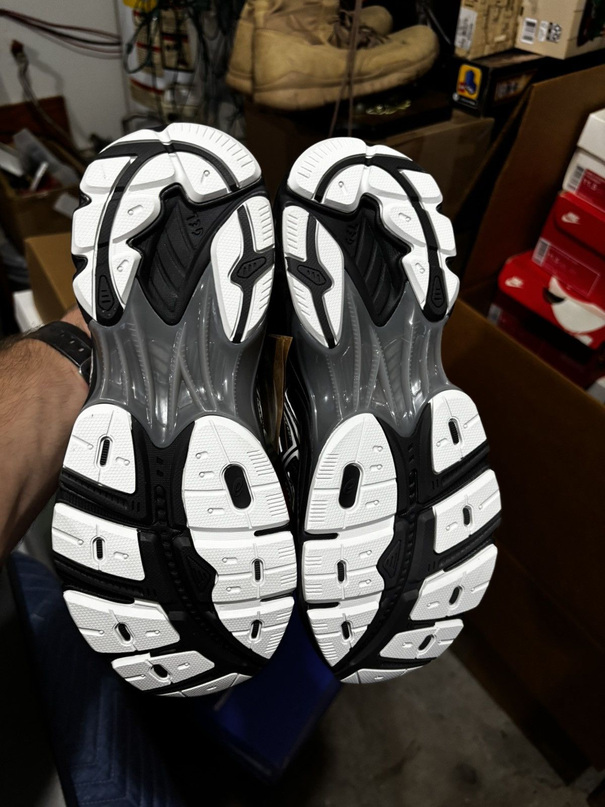 Asics × JJJJound Asics x JJJJound GT-2160 Black White Size US 7 / EU 40 - 6 Thumbnail