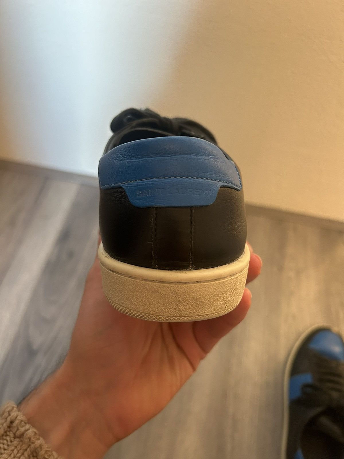 Saint Laurent Paris Saint Laurent Low-Top Court Sneaker - Size 39 Size US 6 / EU 39 - 11 Thumbnail