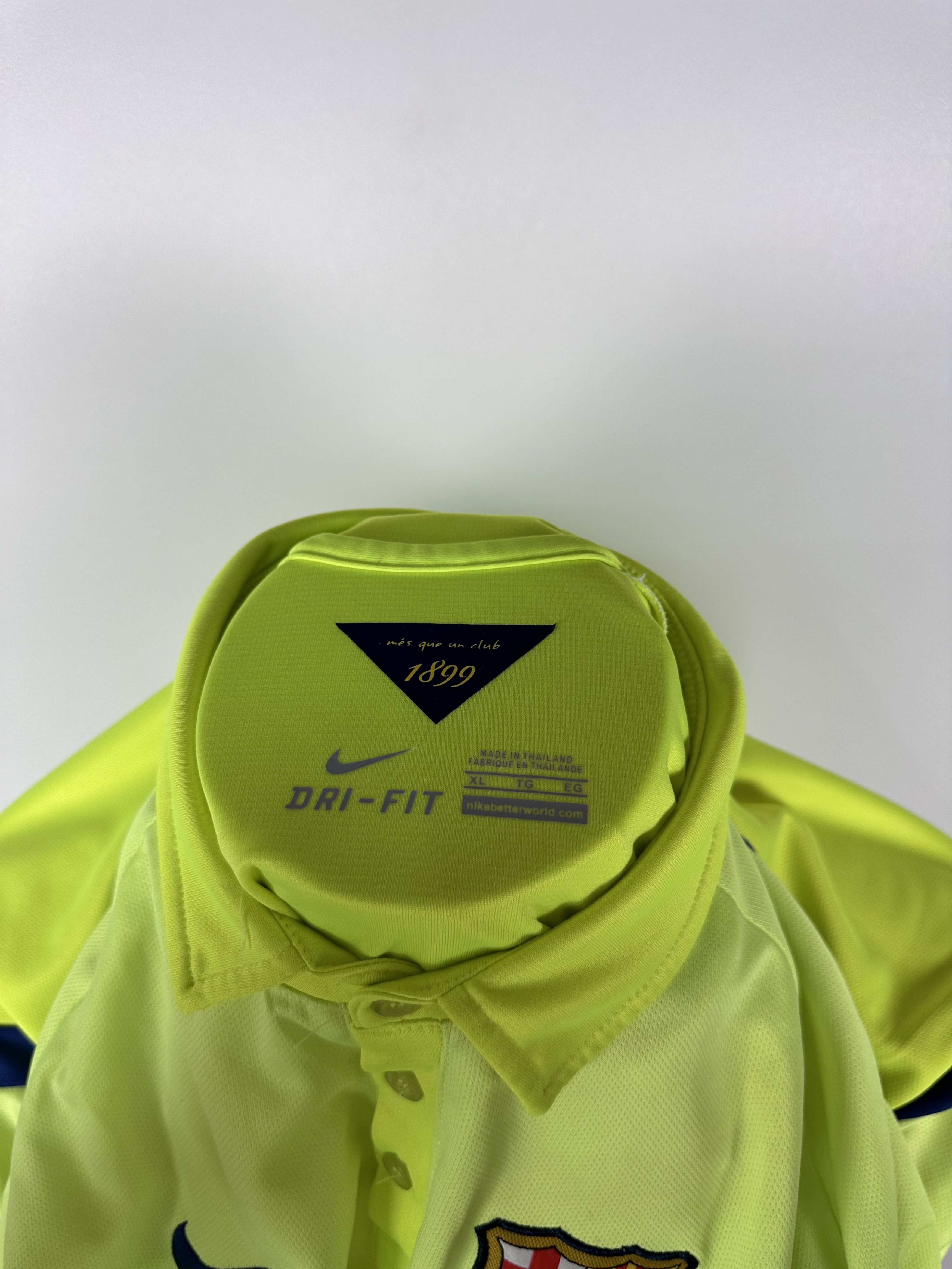 Nike BARCELONA 2014 FOOTBALL SHIRT SOCCER JERSEY LONG SLEEVE NIKE Size US XL / EU 56 / 4 - 13 Thumbnail