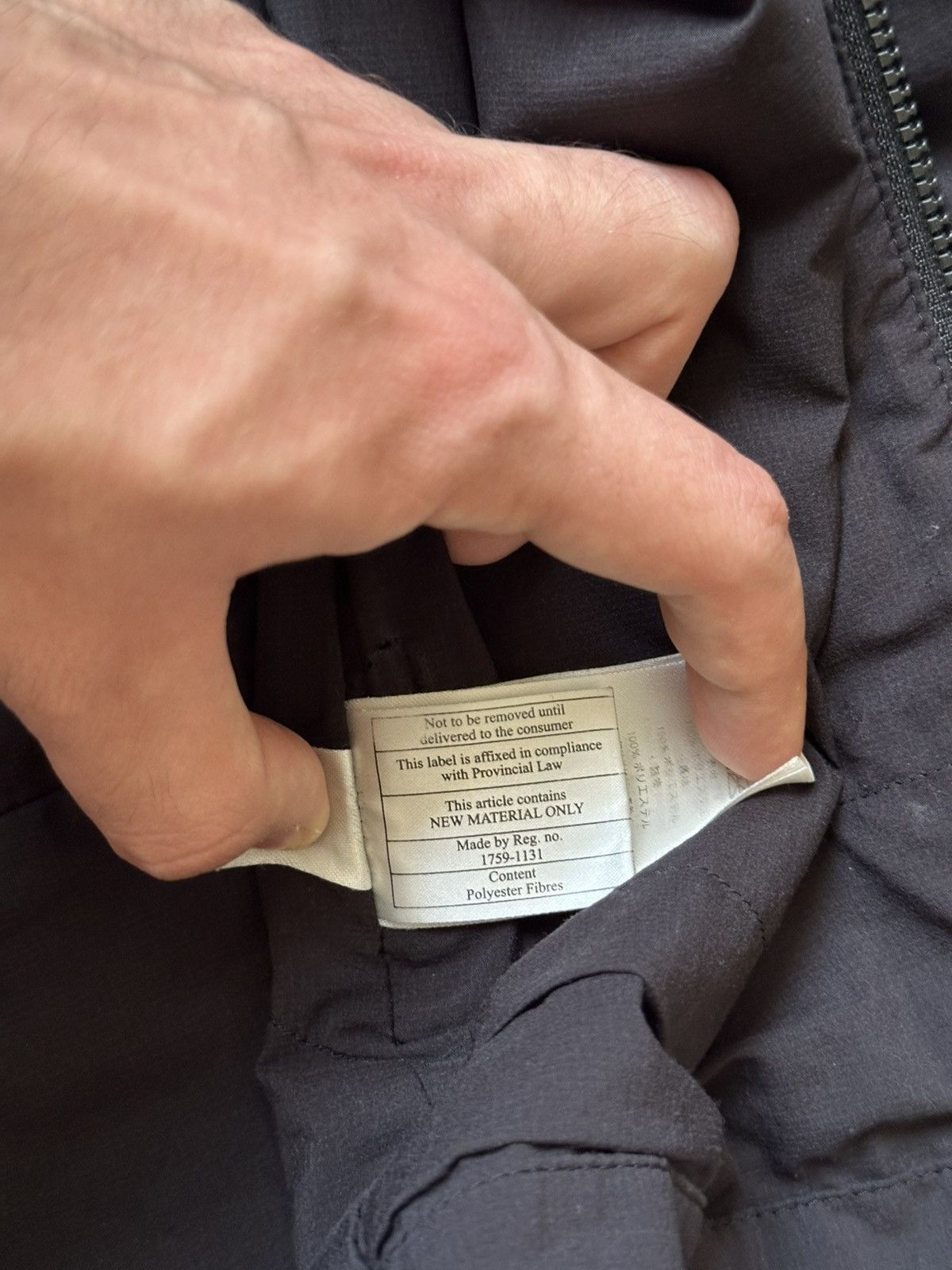 Patagonia Vintage Patagonia Hooded Jacket Black Fit Size US M / EU 48-50 / 2 - 18 Thumbnail