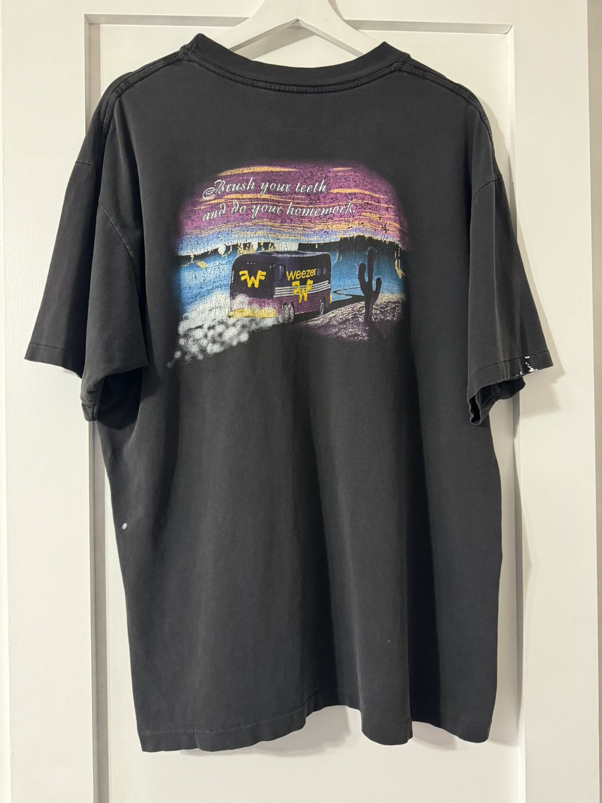 Vintage Vintage 1995 Weezer Band Tee XL Size US XL / EU 56 / 4 - 2 Thumbnail