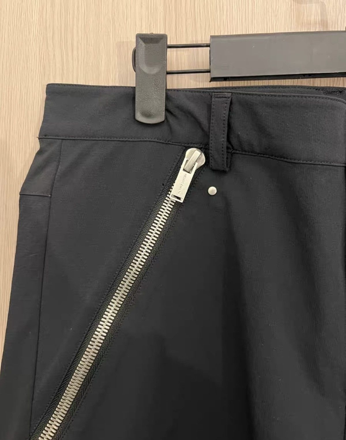 Heliot Emil Heliot Emil HE Woven Nylon Zip-Through Shorts Size US 32 / EU 48 - 5 Thumbnail