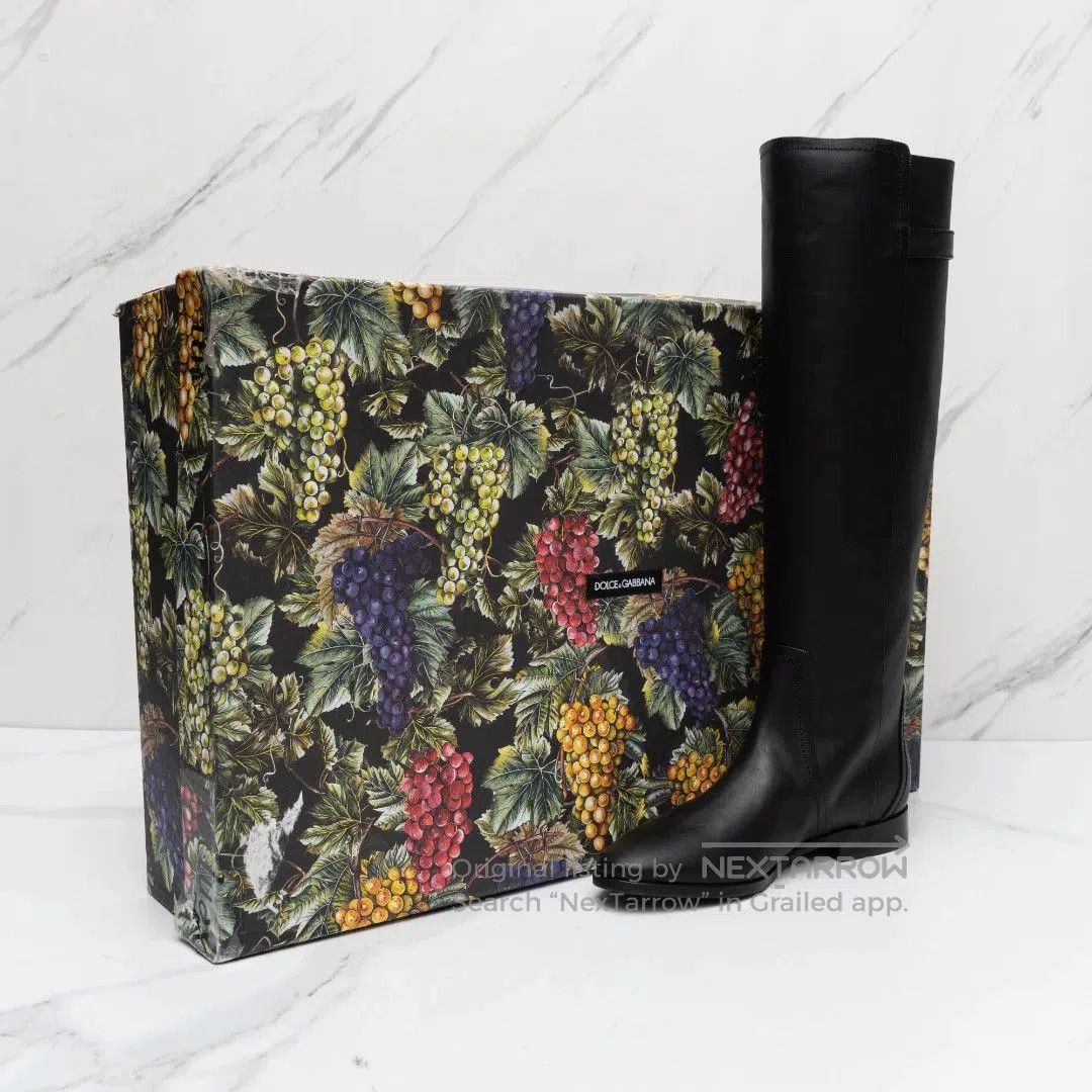 Dolce & Gabbana Dolce&Gabbana Women's Metal Logo Knee-High Boots. Size US 6 / IT 36 - 8 Thumbnail