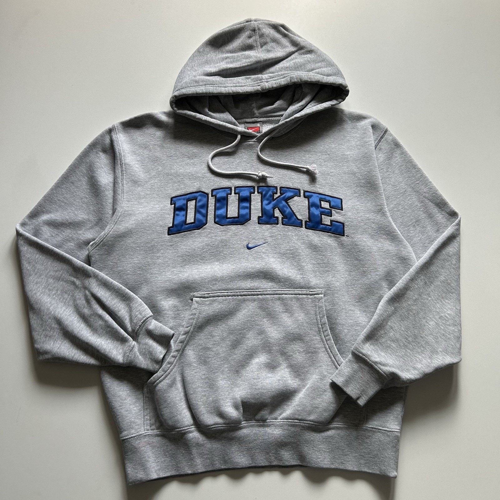 Nike Vintage Nike Duke Center Swoosh Hoodie Small Y2K NCAA Rare Size US S / EU 44-46 / 1 - 1 Thumbnail
