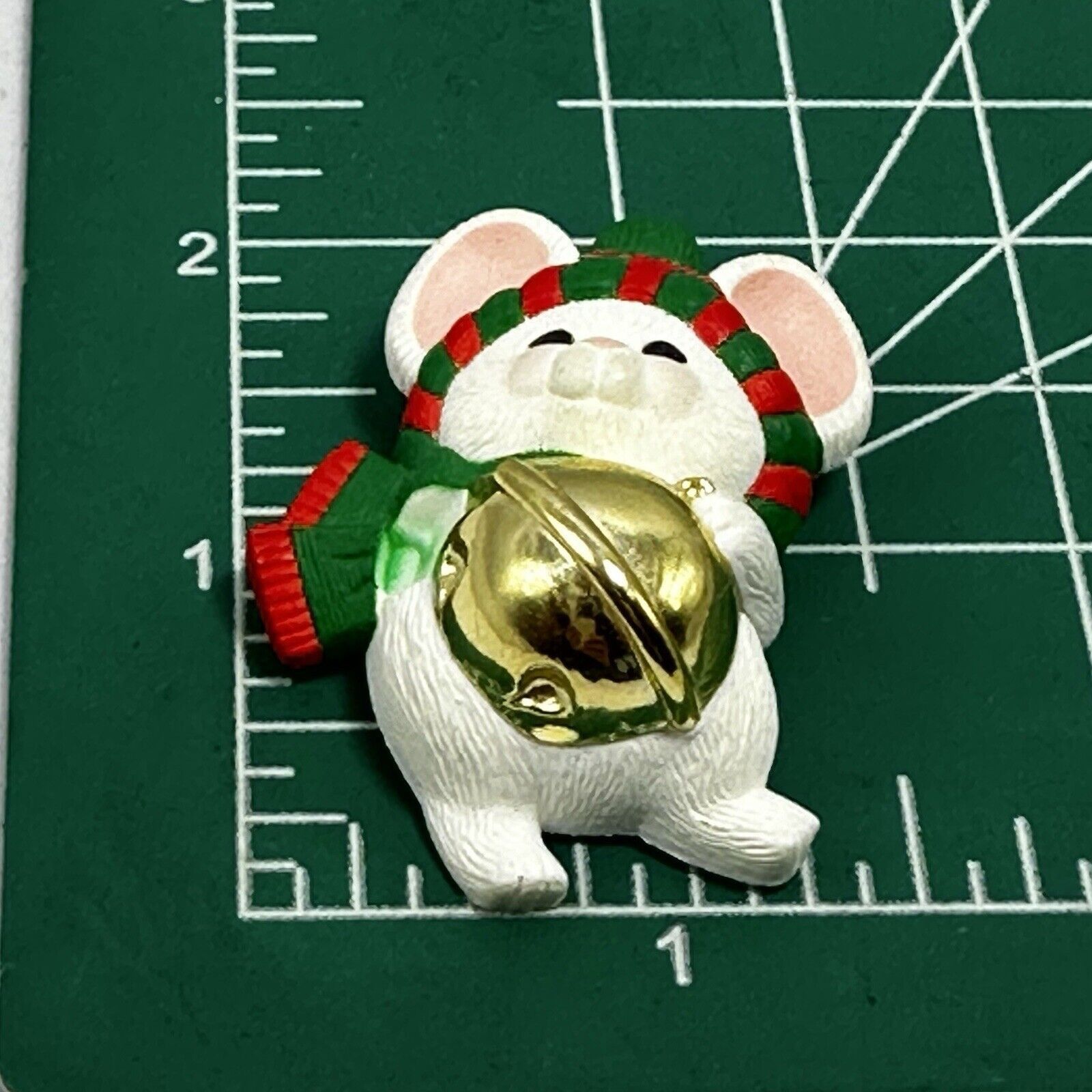 & Other Stories Hallmark White Mouse Jingle Bell Teacher Brooch Pin Button Size ONE SIZE - 3 Thumbnail