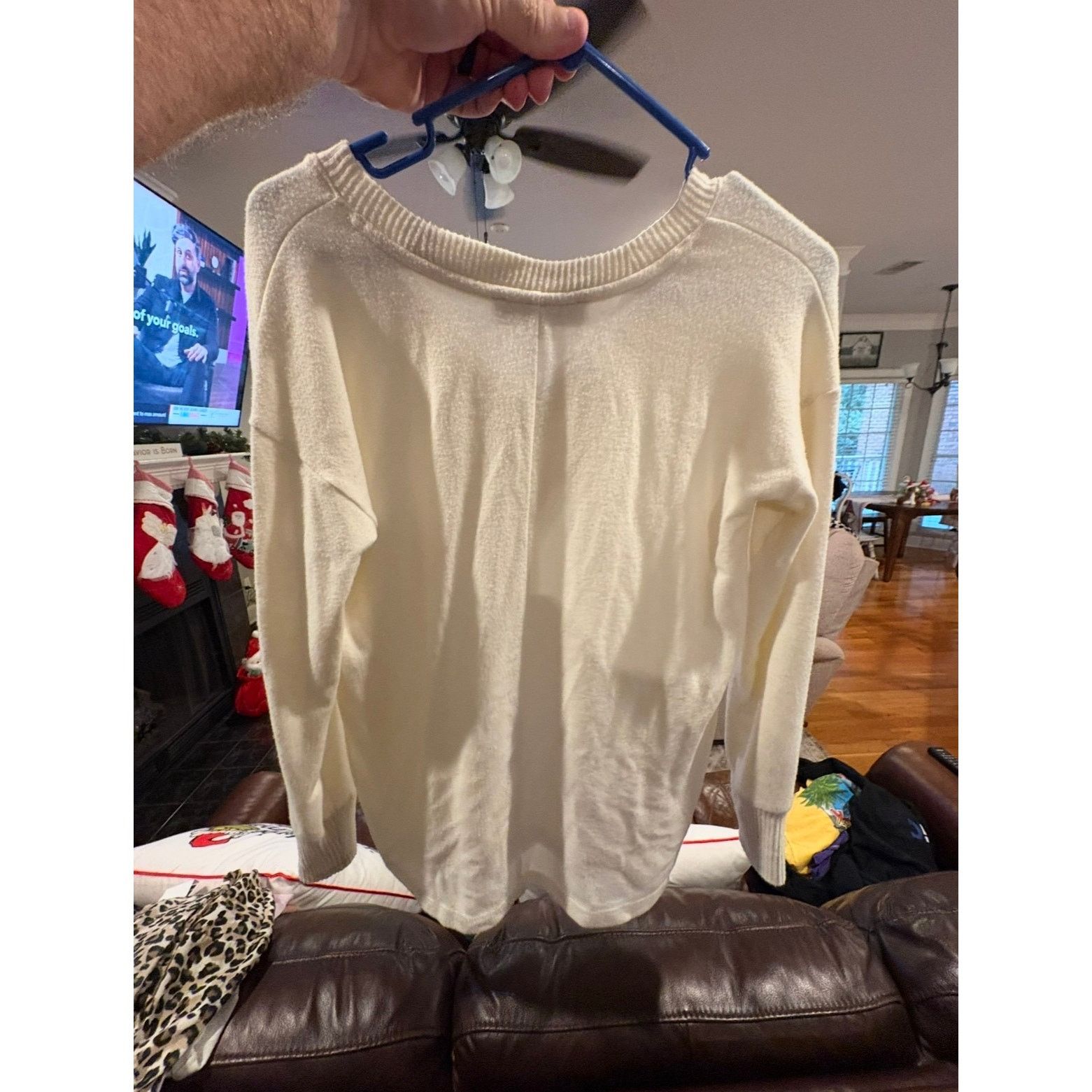 Loft LOFT Cream Fuzzy Knit Sweater Women’s XS Extra Small V-Neck Size XS / US 0-2 / IT 36-38 - 4 Thumbnail