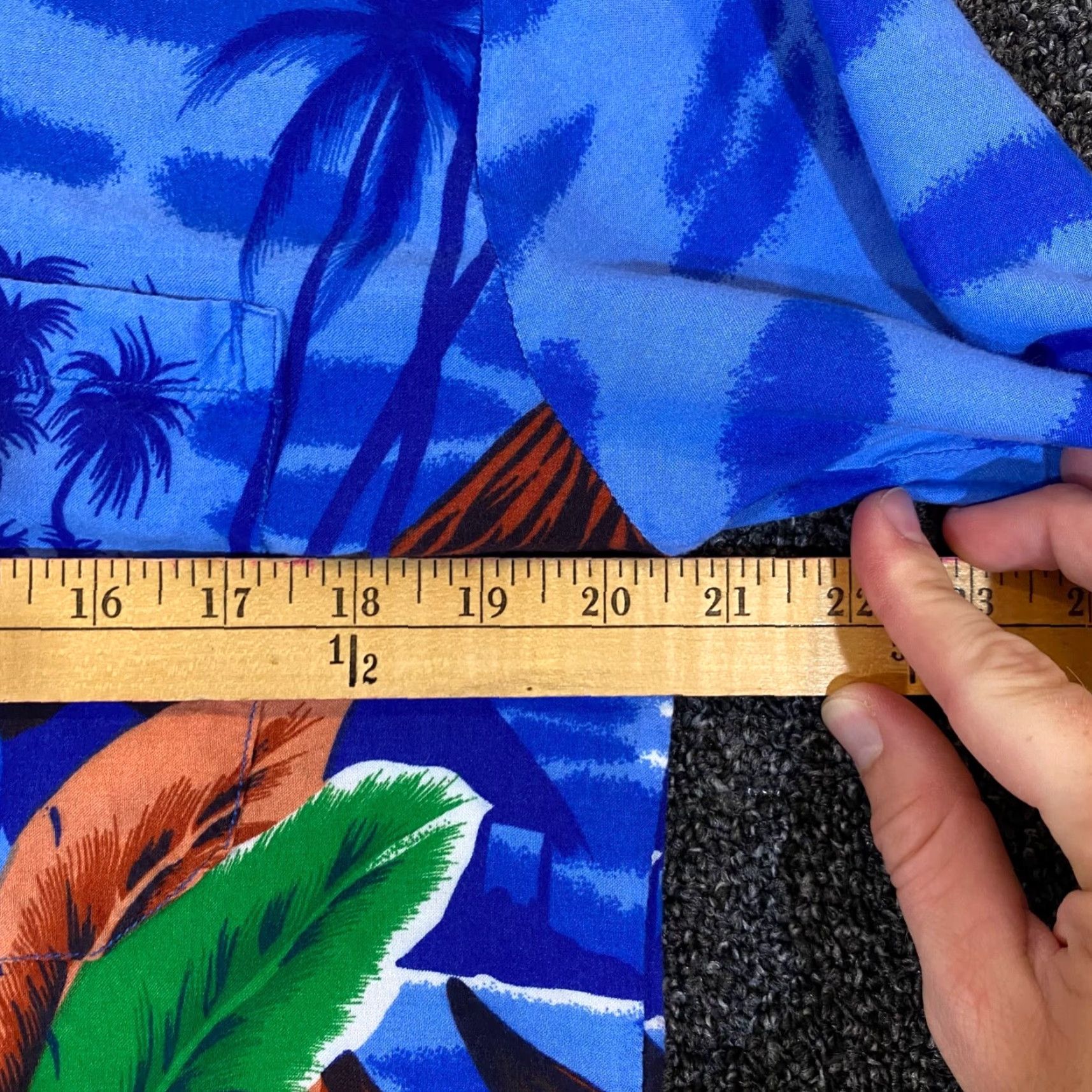 Vintage VINTAGE Hawaiian Shirt Mens Medium Blue Floral Button-Up Top Short Sleeve Casual Shirt Size US M / EU 48-50 / 2 - 5 Thumbnail