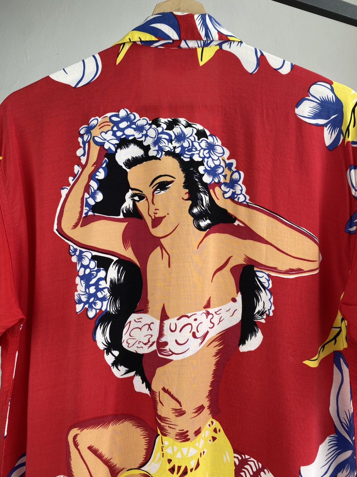 Vintage Vintage Aloha Shirt Hula Girl Made in Hawaii Rayon Size S Size US S / EU 44-46 / 1 - 3 Thumbnail