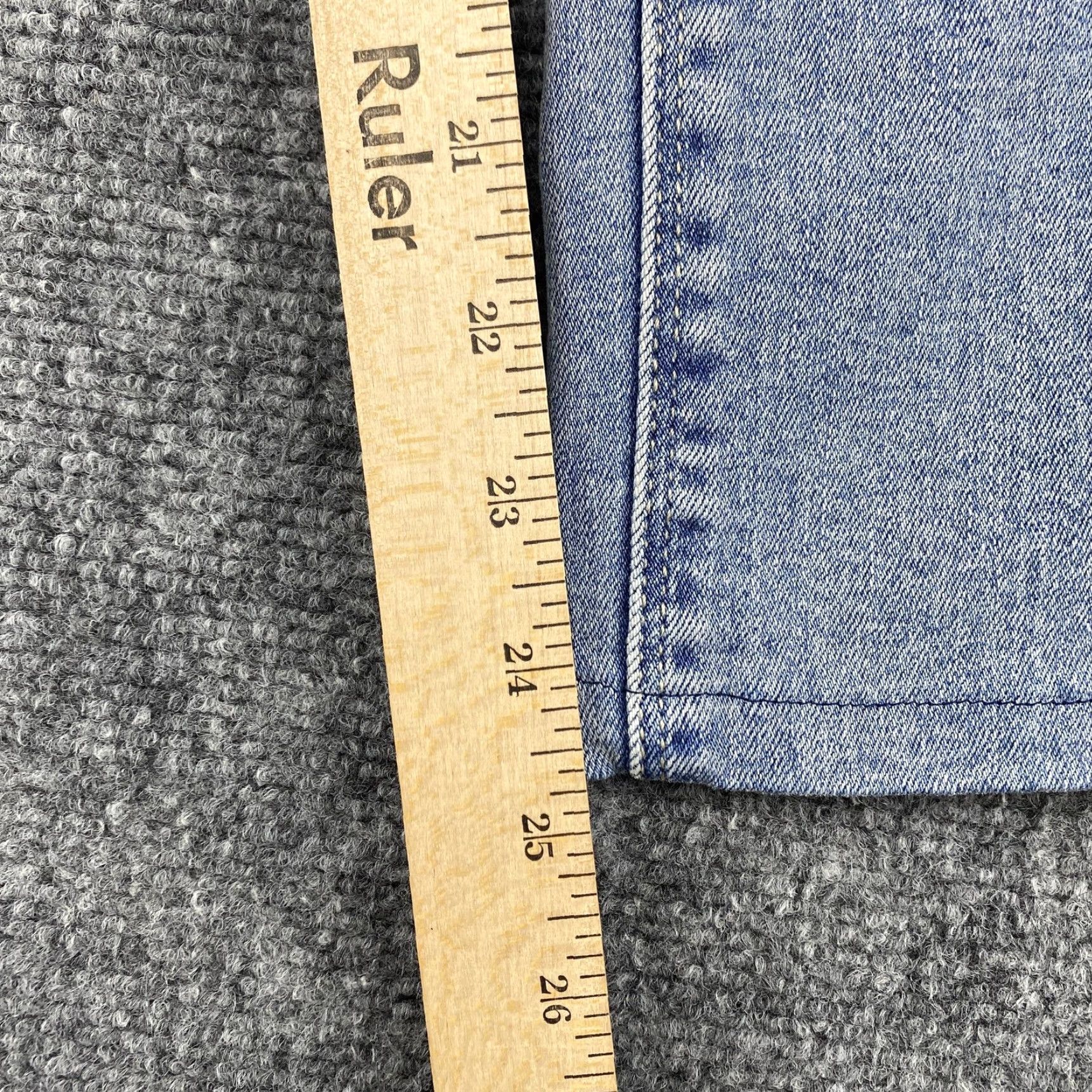 Hudson Hudson Jeans Womens 12 Light Wash Flap Pocket Straight Leg Denim Union Jack Shirt? Size 34" / US 12 / IT 48 - 6 Thumbnail