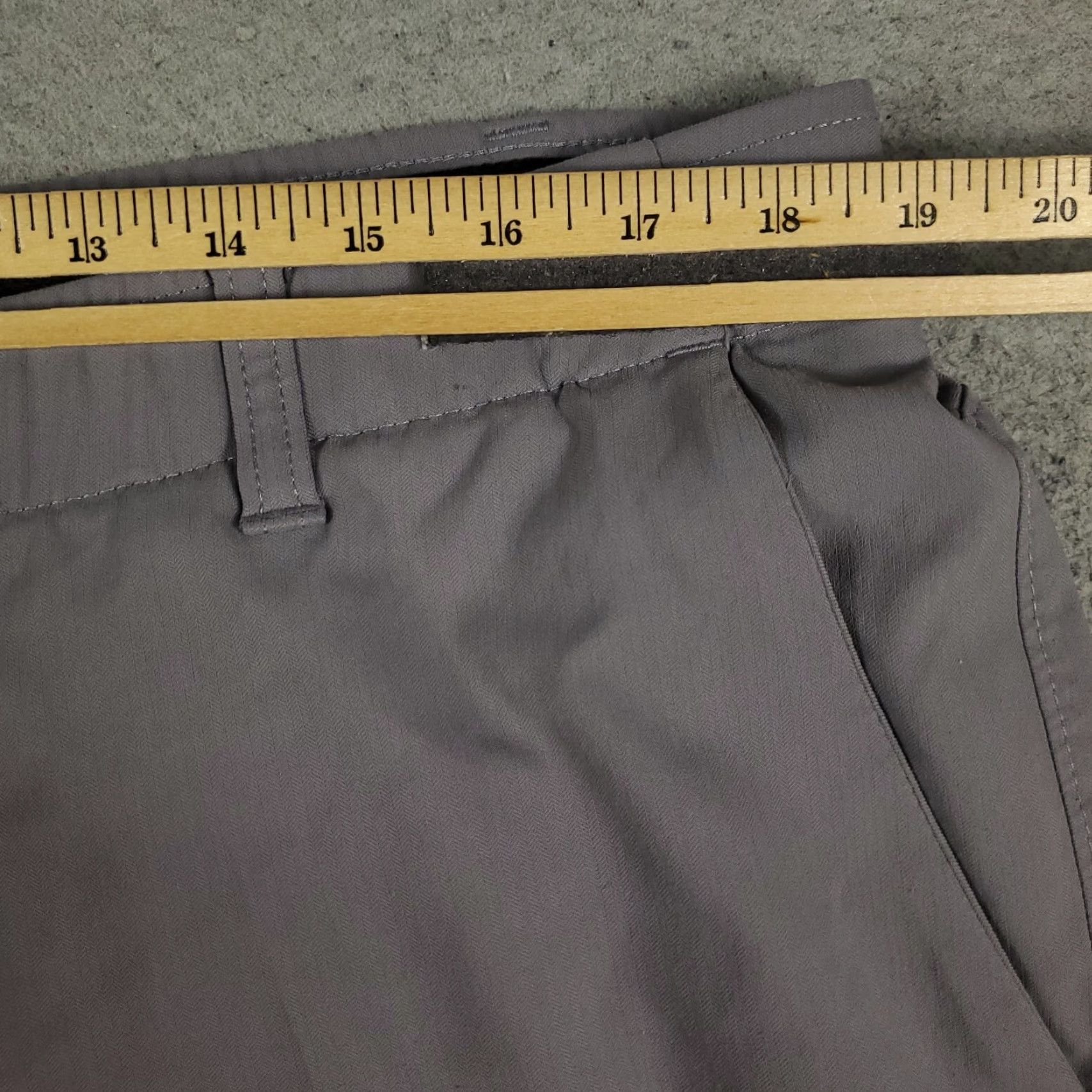 Under Armour Under Armour Shorts Mens 38 Gray Casual Flat Front Chino Shorts Size US 38 / EU 54 - 4 Thumbnail