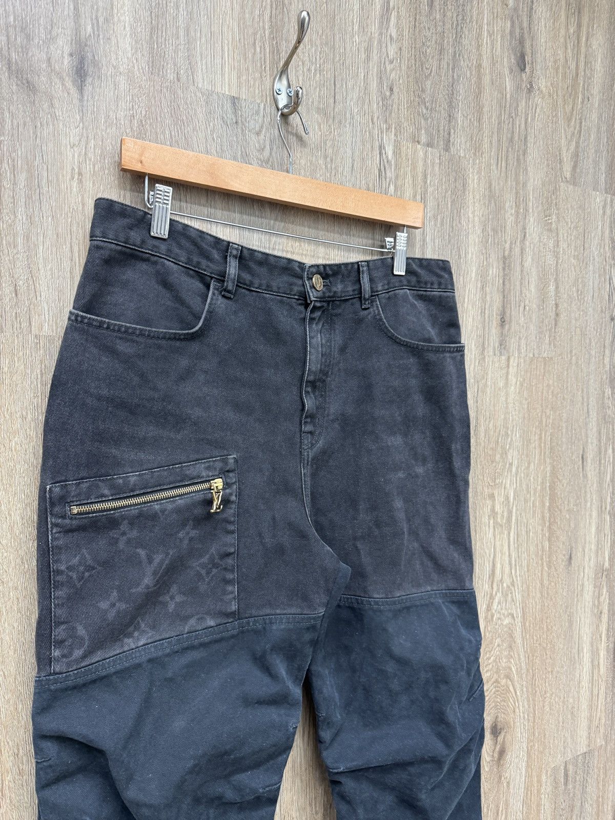 Louis Vuitton Louis Vuttion Black Monogram Denim Carpenters Size US 32 / EU 48 - 3 Thumbnail