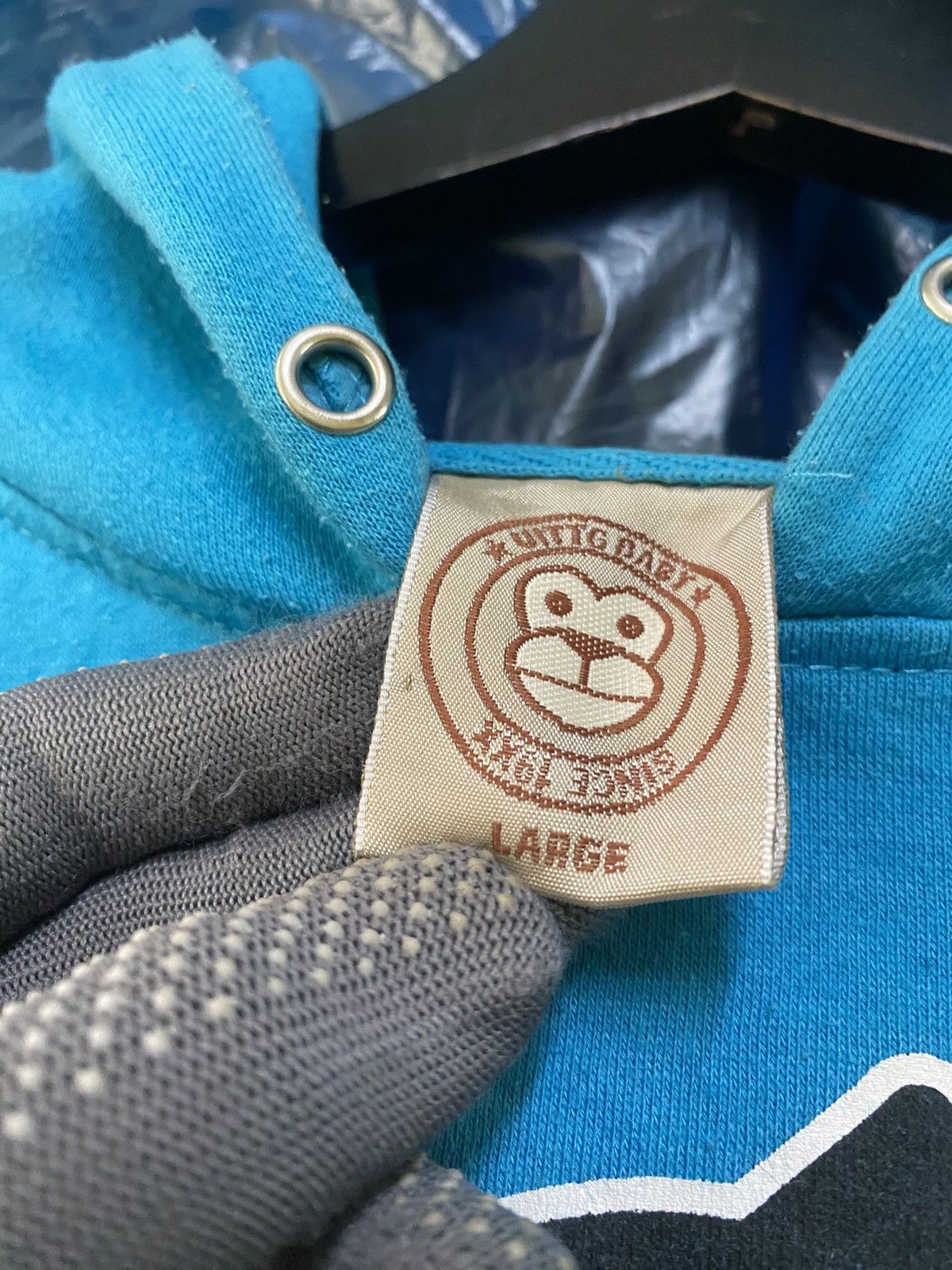 Japanese Brand Vintage X-Uittg Monkey Graphic Hoodie - Rare Streetwear Size US M / EU 48-50 / 2 - 4 Thumbnail
