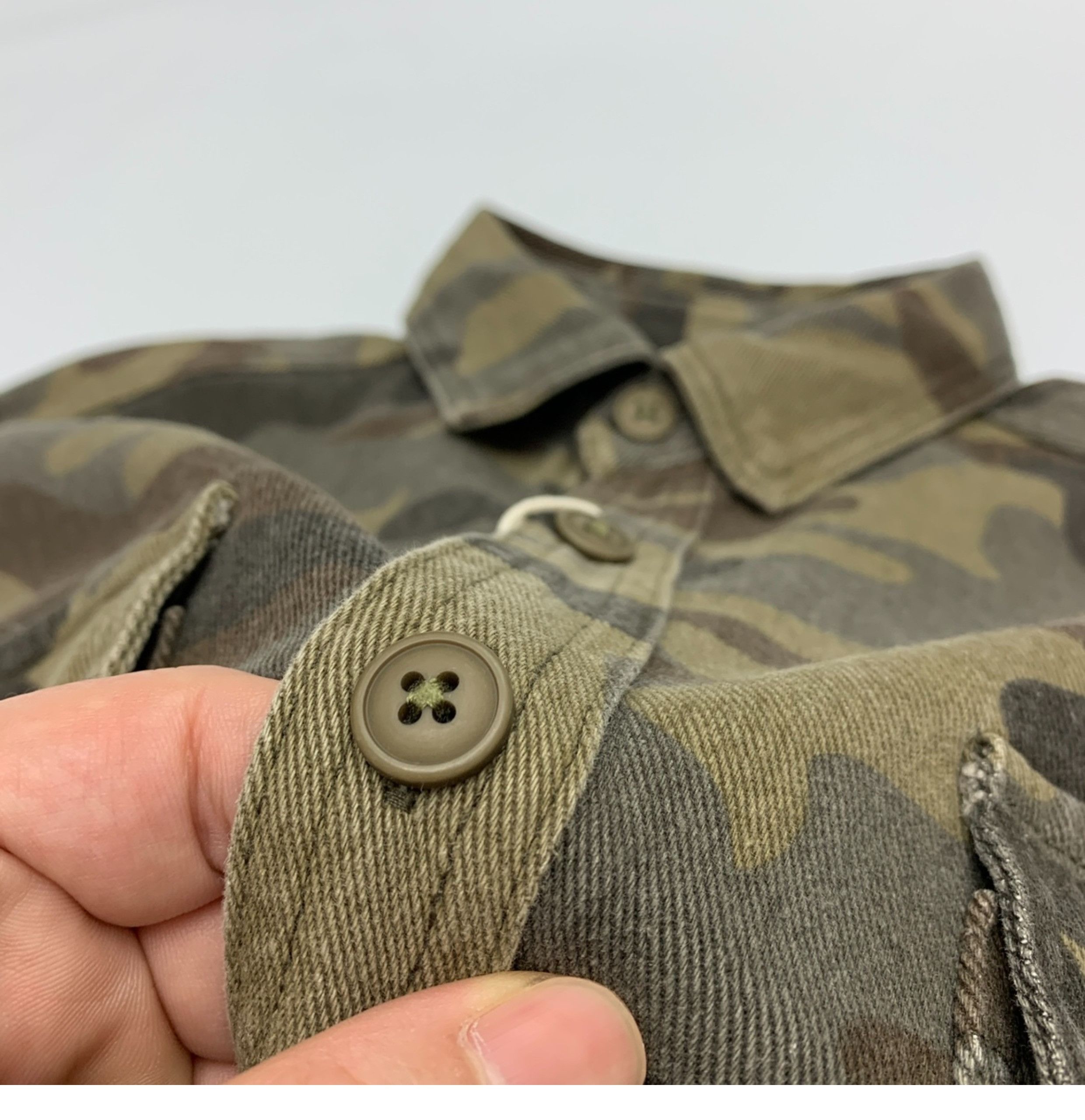 Japanese Brand Retro Heavyweight Camouflage Long Sleeved Size US XXL / EU 58 / 5 - 6 Thumbnail