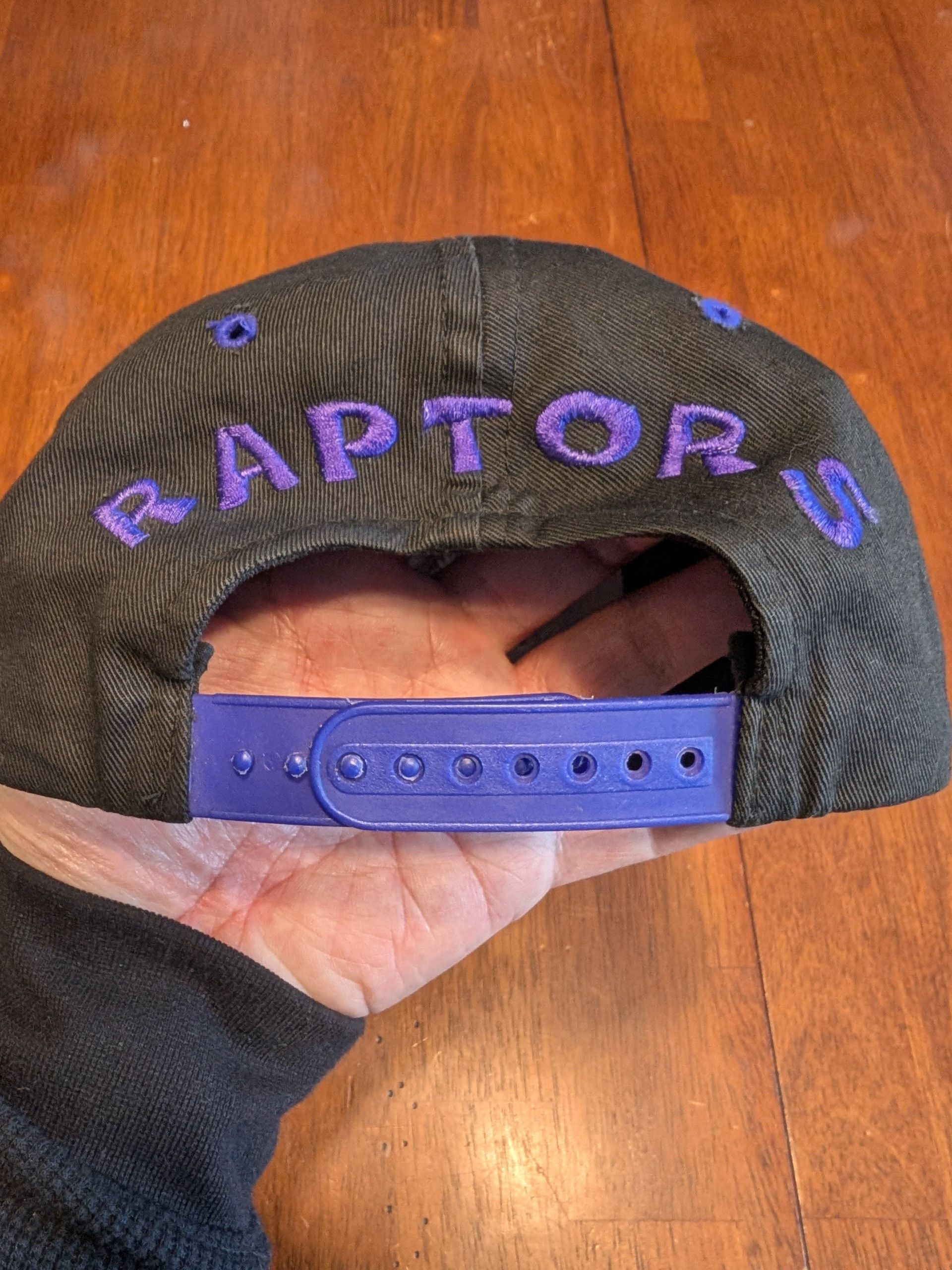 Other 90's Looney Tunes Taz Toronto Raptors Strapback Hat Youth OS Size ONE SIZE - 3 Thumbnail