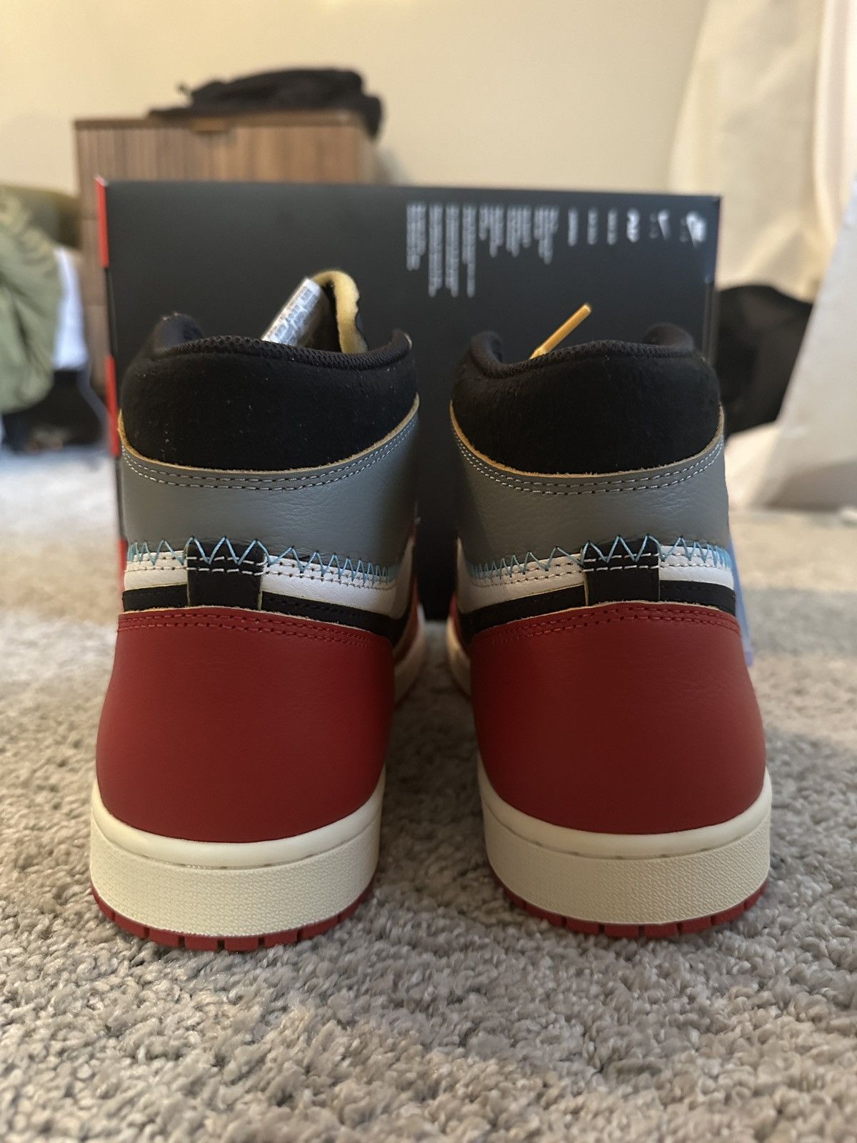 Jordan Brand × Union LA Union Jordan 1 Chicago Size US 11.5 / EU 44-45 - 9 Thumbnail