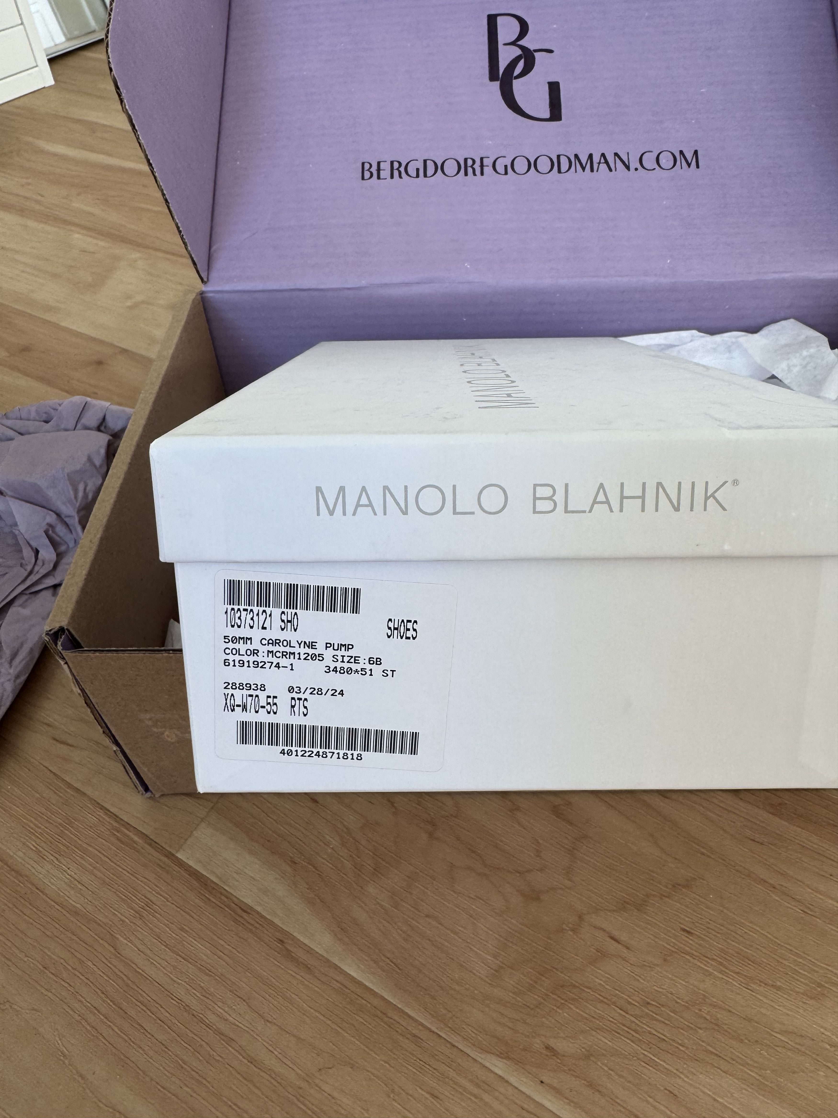Manolo Blahnik Carolyne Kitten-Heel Halter Pumps Size US 6 / IT 36 - 10 Thumbnail