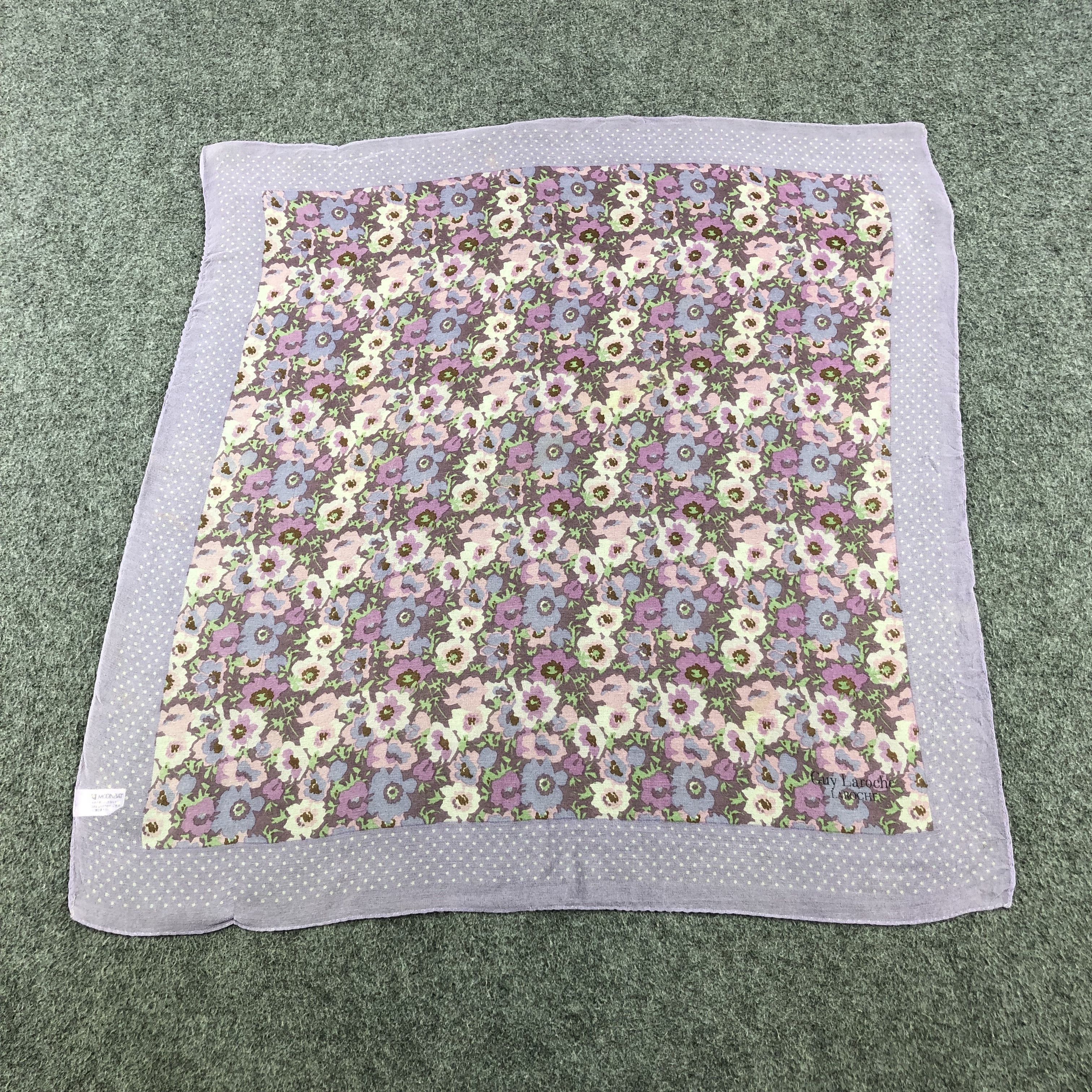 Guy Laroche Guy Laroche slit Thread Silk Handkerchief Bandana H1342 Size ONE SIZE - 1 Thumbnail