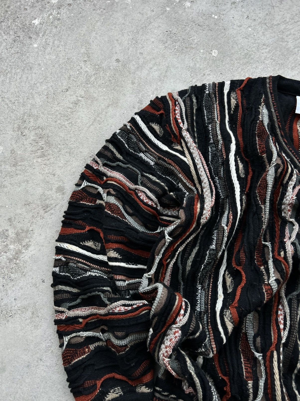 Coogi CRAZY VINTAGE COOGI 3D CABLE V NECK Size US M / EU 48-50 / 2 - 6 Thumbnail