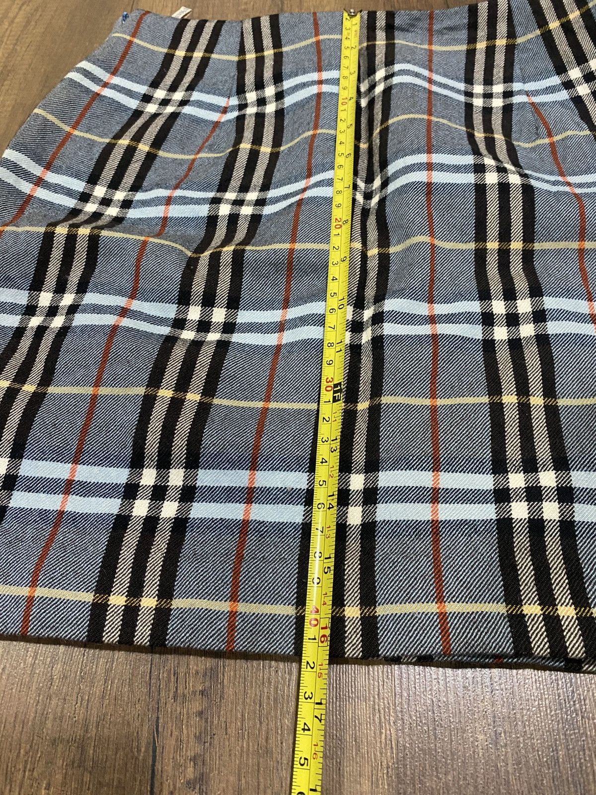 Burberry Vintage Burberry Nova Check Skirt Size 27" / US 4 / IT 40 - 9 Thumbnail