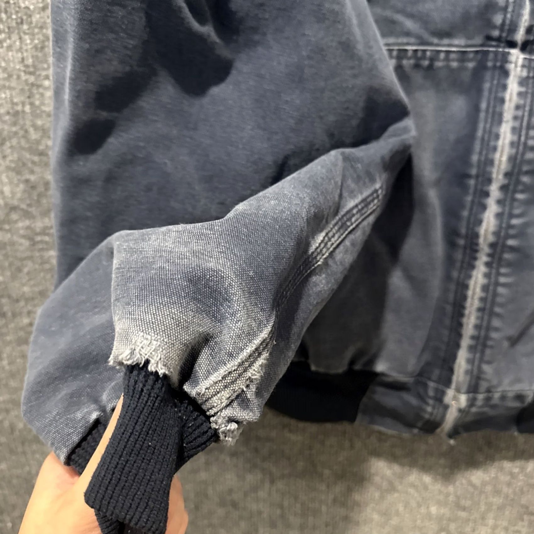 Carhartt VINTAGE Carhartt Jacket Size 3XL Hooded Workwear Faded Navy Blue 00’s J131 NVY Size US XXL / EU 58 / 5 - 5 Thumbnail