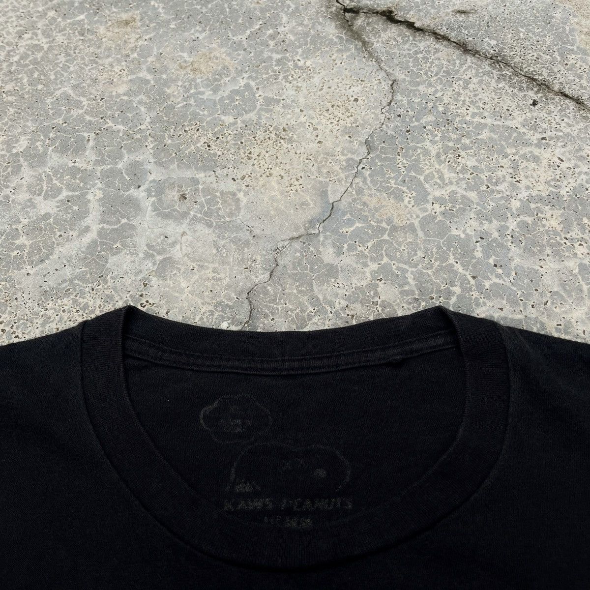 Kaws Joe Kaws X Peanut Snoopy Nice Print Out Design Tee Size US L / EU 52-54 / 3 - 3 Thumbnail