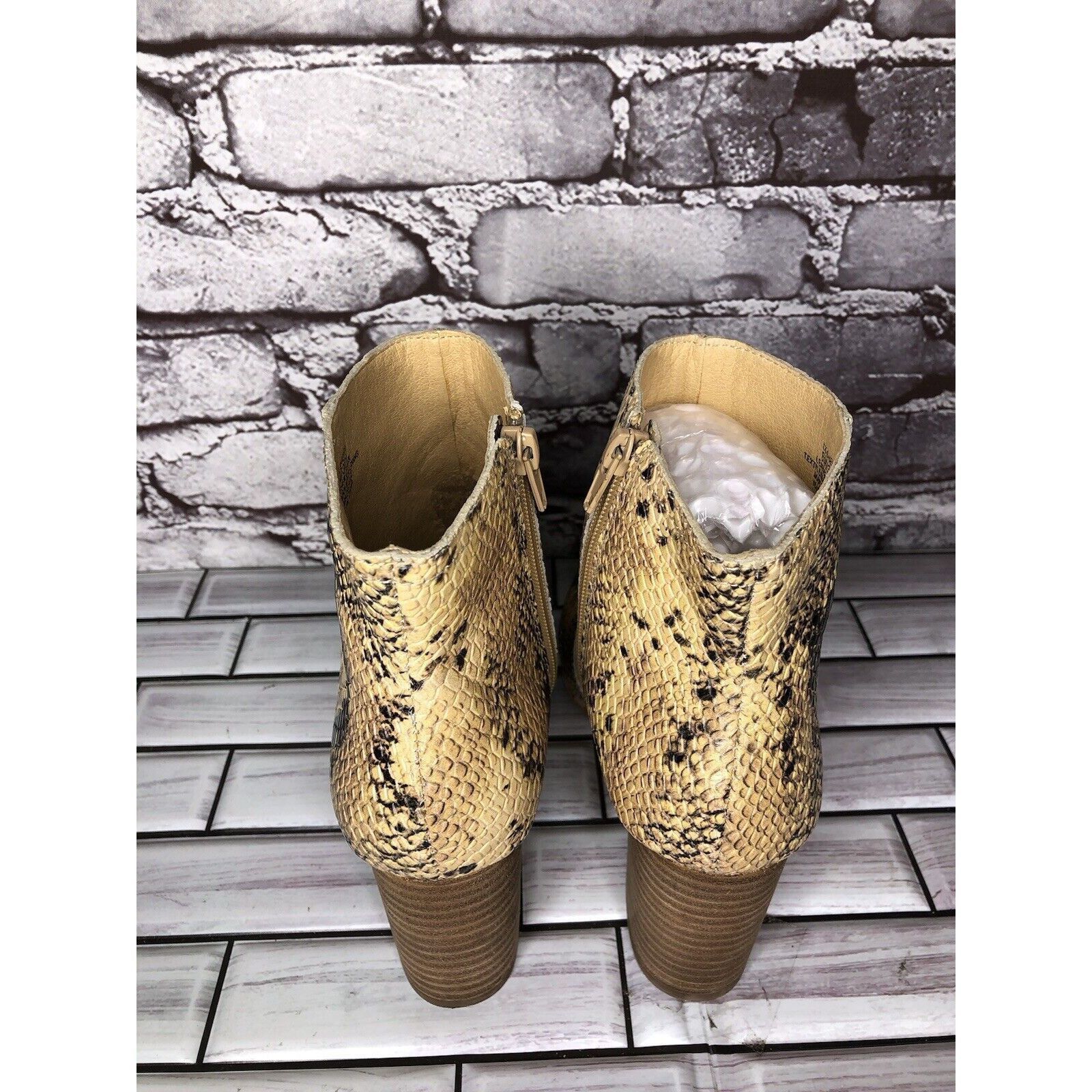 Lucky Brand Lucky Brand Sheirin Leather Round Toe Zipper Ankle Boots Wom Size US 6 / IT 36 - 5 Thumbnail