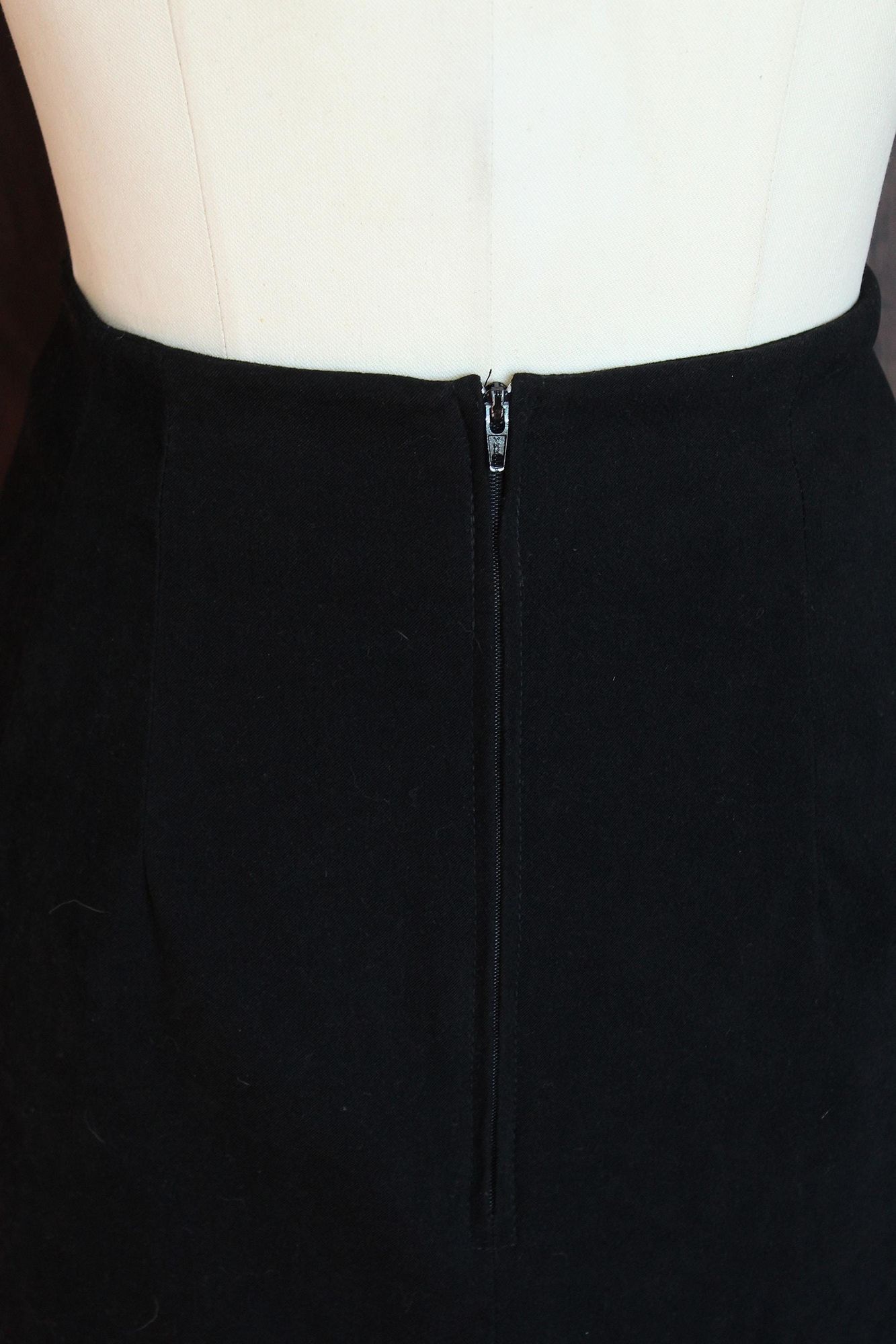 Vintage Vintage 1980s 1990s Pencil Skirt, Briggs Black Faux Suede, S Size 31" - 7 Thumbnail