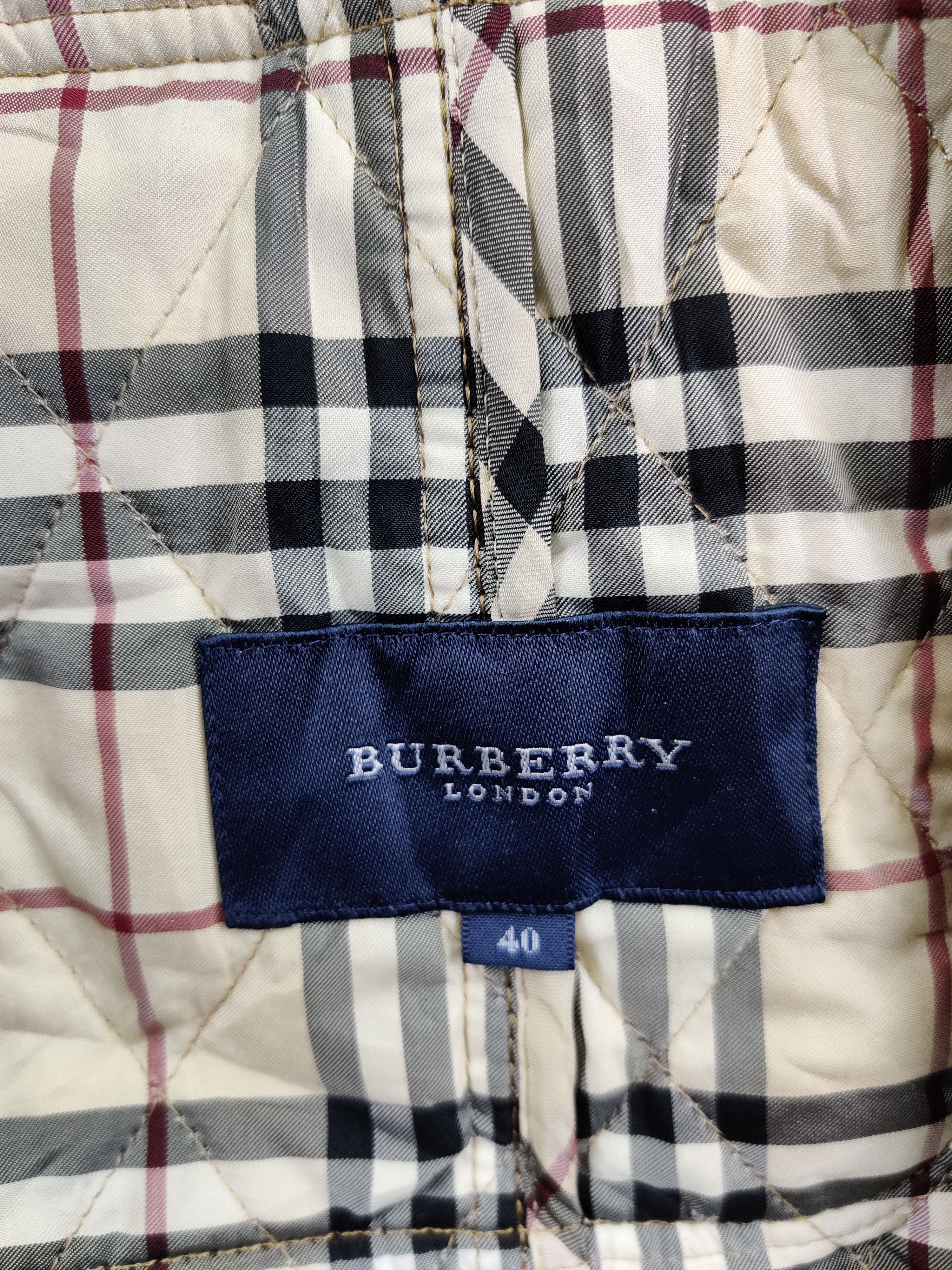 Burberry Vintage Burberry London Nova Check Quilted Distressed Jacket Size US M / EU 48-50 / 2 - 13 Thumbnail