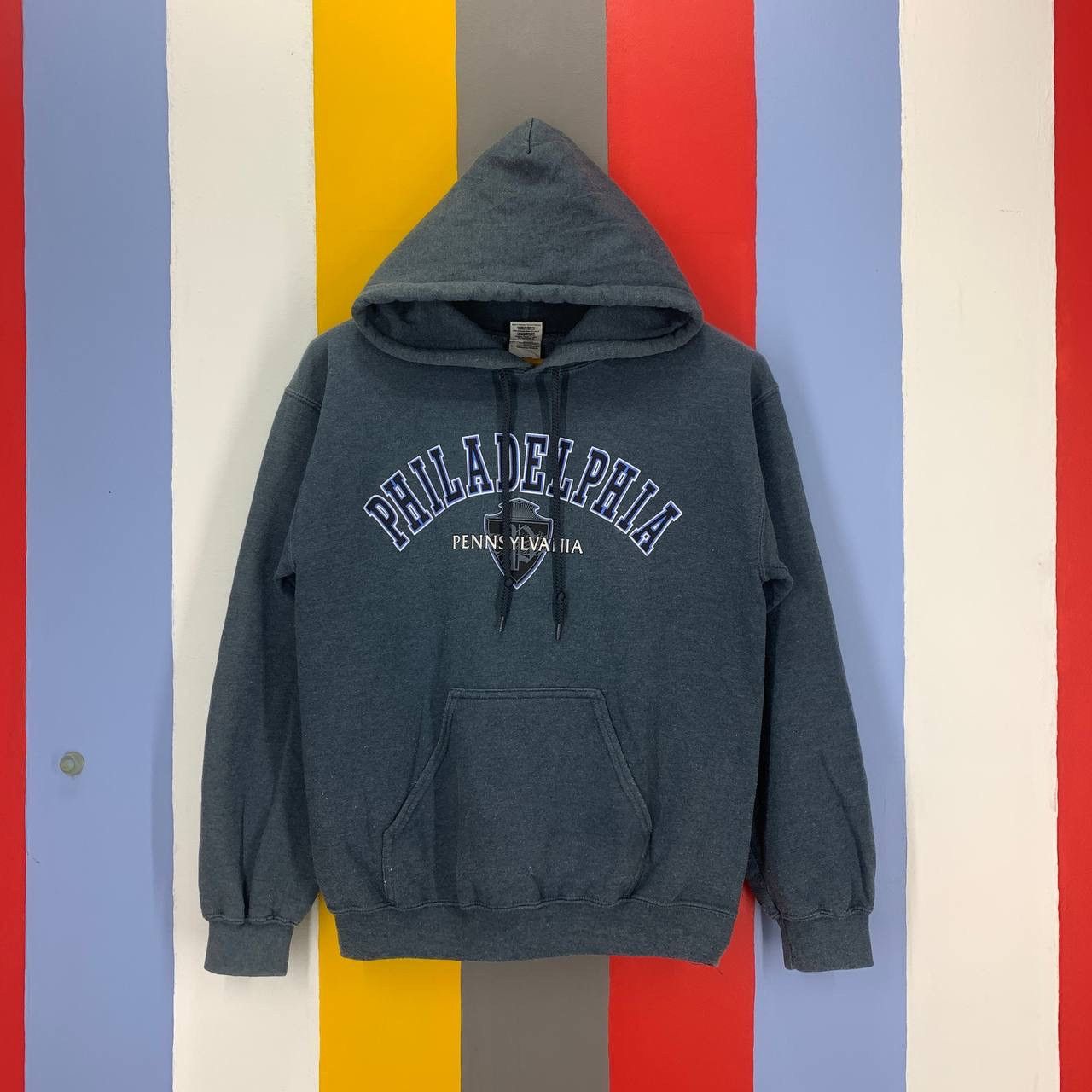 Gildan Y2K Vintage PENNSYLVANIA PHILADELPHIA 50/50 Hoodie #2349/25 Size US S / EU 44-46 / 1 - 1 Thumbnail