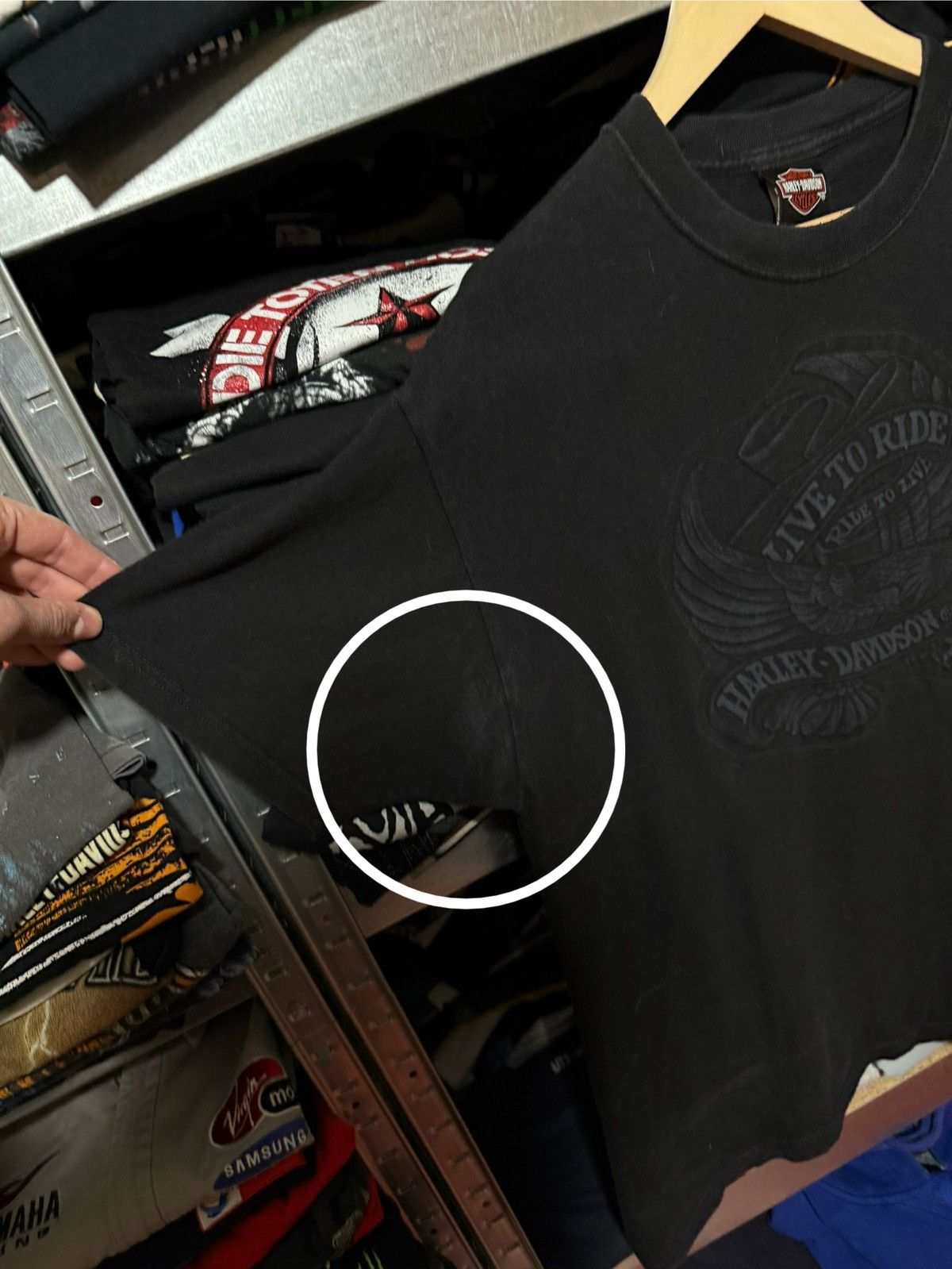 Vintage Vintage 2009 Harley Davidson Motorcycles Switzerland T-Shirt Size US L / EU 52-54 / 3 - 8 Thumbnail