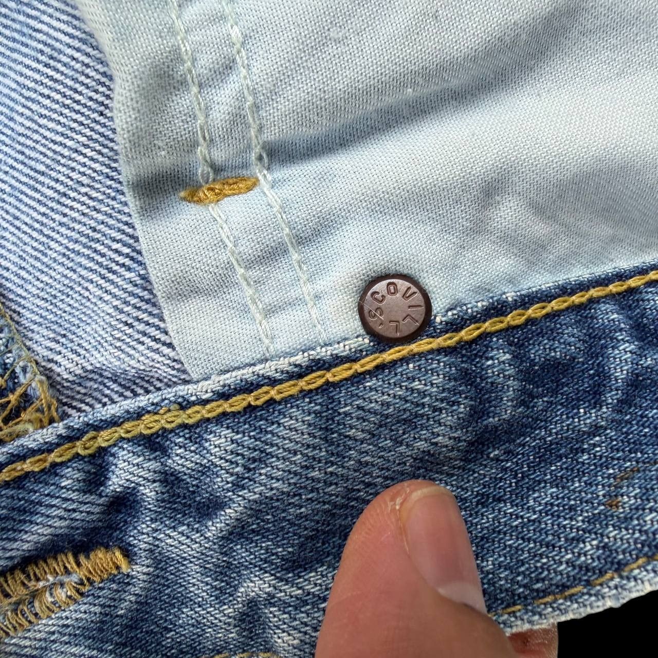 Lee Vintage 90s LEE RIDERS Japan Faded Bluewash Light Whiskering Size US 28 / EU 44 - 8 Thumbnail