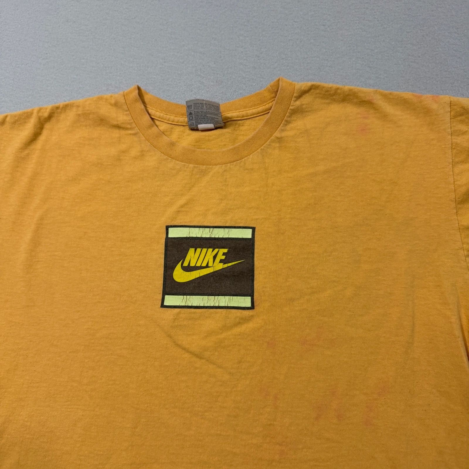 Nike Vintage Nike Swoosh Shirt Men's Large Boxy Yellow y2k Logo Size US L / EU 52-54 / 3 - 2 Thumbnail