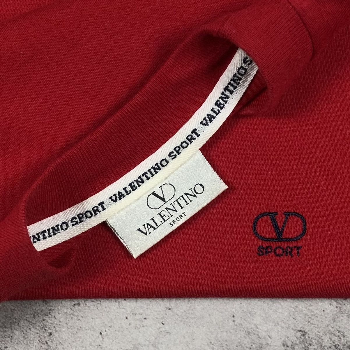 Valentino Vintage Valentino Sport Red Tee 90s Size US M / EU 48-50 / 2 - 2 Thumbnail