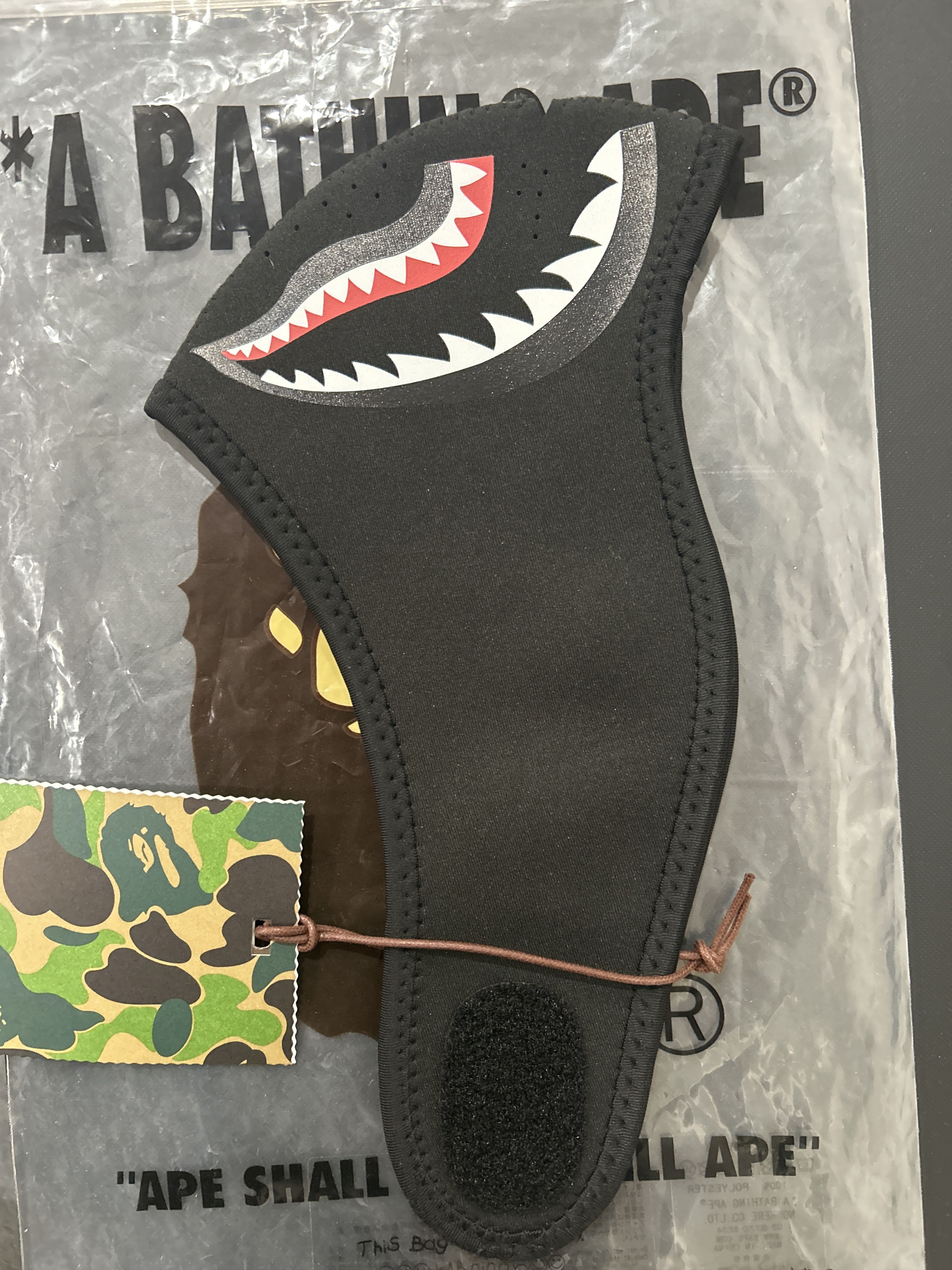 Bape Bape 1st Camo Shark Mask Size ONE SIZE - 4 Thumbnail