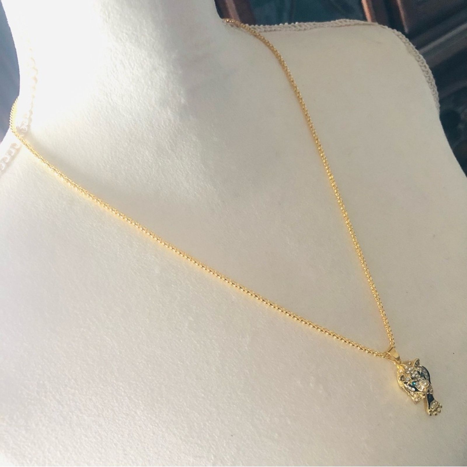 Jewelry Growling tiger gold emerald eye pendant necklace Size ONE SIZE - 11 Thumbnail
