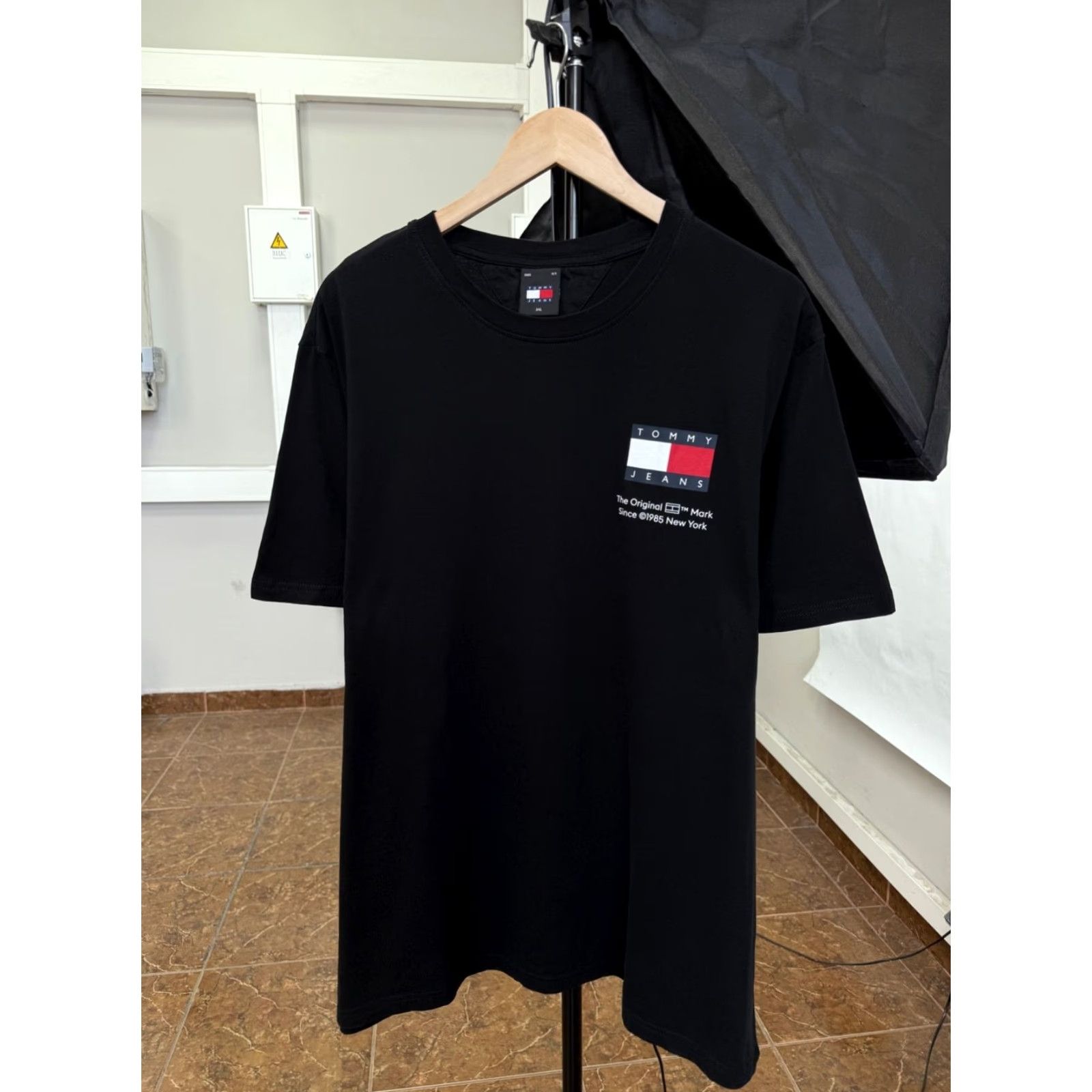 Tommy Hilfiger Tommy Hilfiger New York T-Shirt Mens XL/XXXL Black Retro Y2K 3XL Size 3XL Shirt Classic Modern Fit XXL/XXXL Size US XXL / EU 58 / 5 - 2 Thumbnail