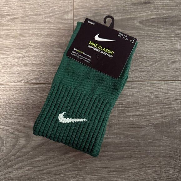 Nike NWT Nike Classic Soccer Knee High Socks Green Pair Size Wome Size ONE SIZE - 1 Thumbnail
