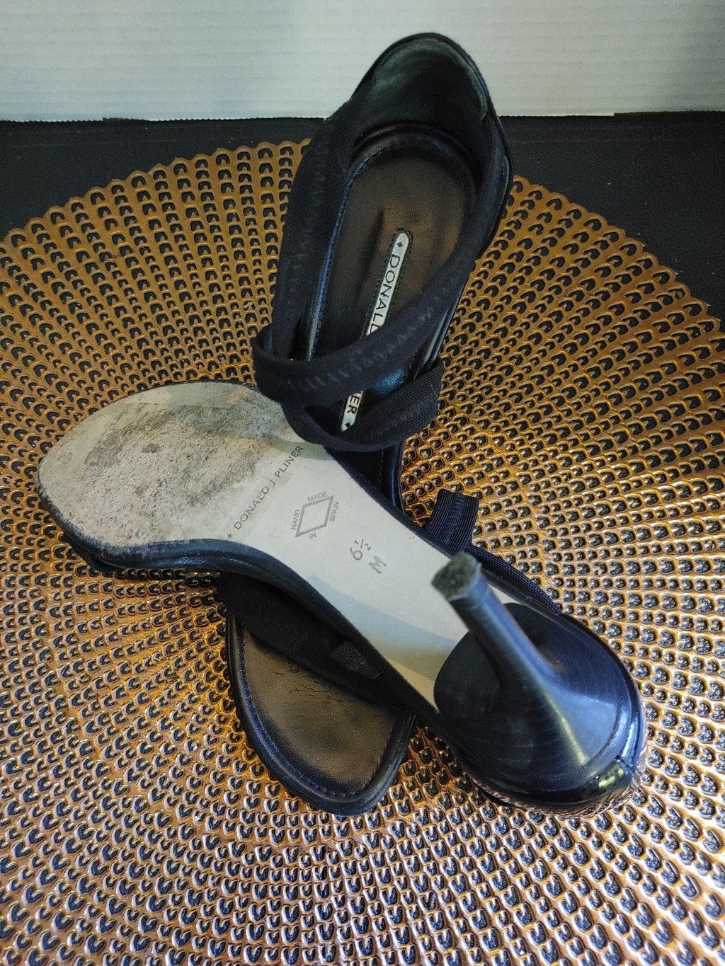 Donald Pliner Donald J Pliner Heels Size 6.5M Size US 6.5 / IT 36.5 - 5 Thumbnail