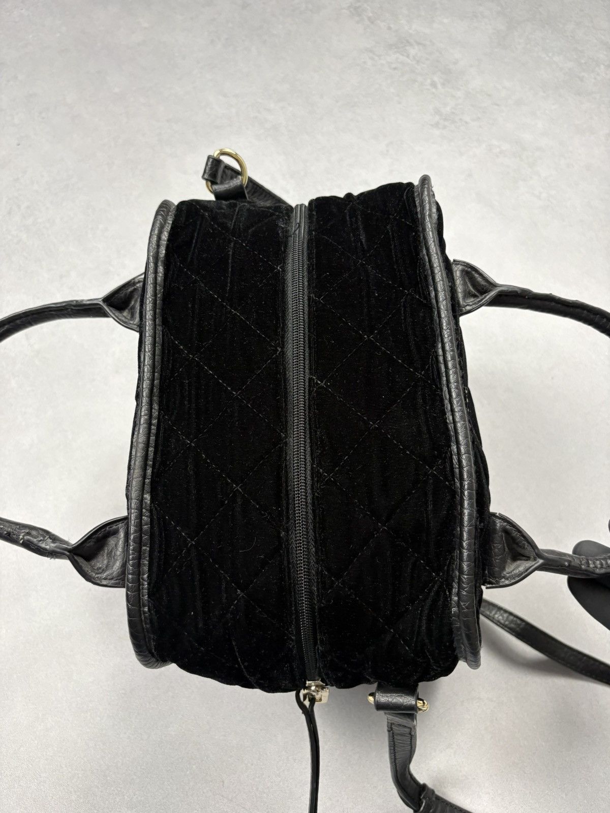 Juicy Couture Juicy Couture Vintage Velvet Heart Shoulder Crossbody Bag Size ONE SIZE - 8 Thumbnail