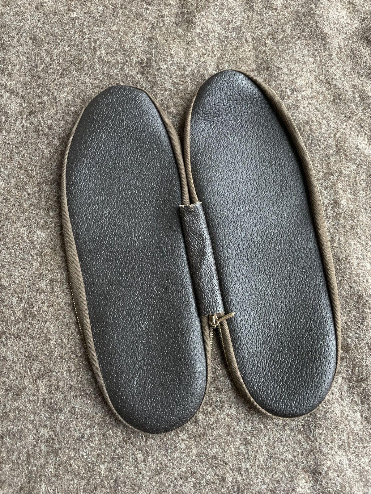 Genuine Leather Vintage Slipper Case With Lamprom Zipper Size ONE SIZE - 7 Thumbnail