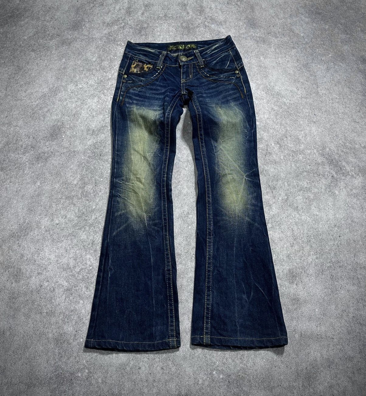Japanese Brand Red Pepper Japan Embroidery Tiger Studed Skull Flared Jeans Size US 28 / EU 44 - 2 Thumbnail