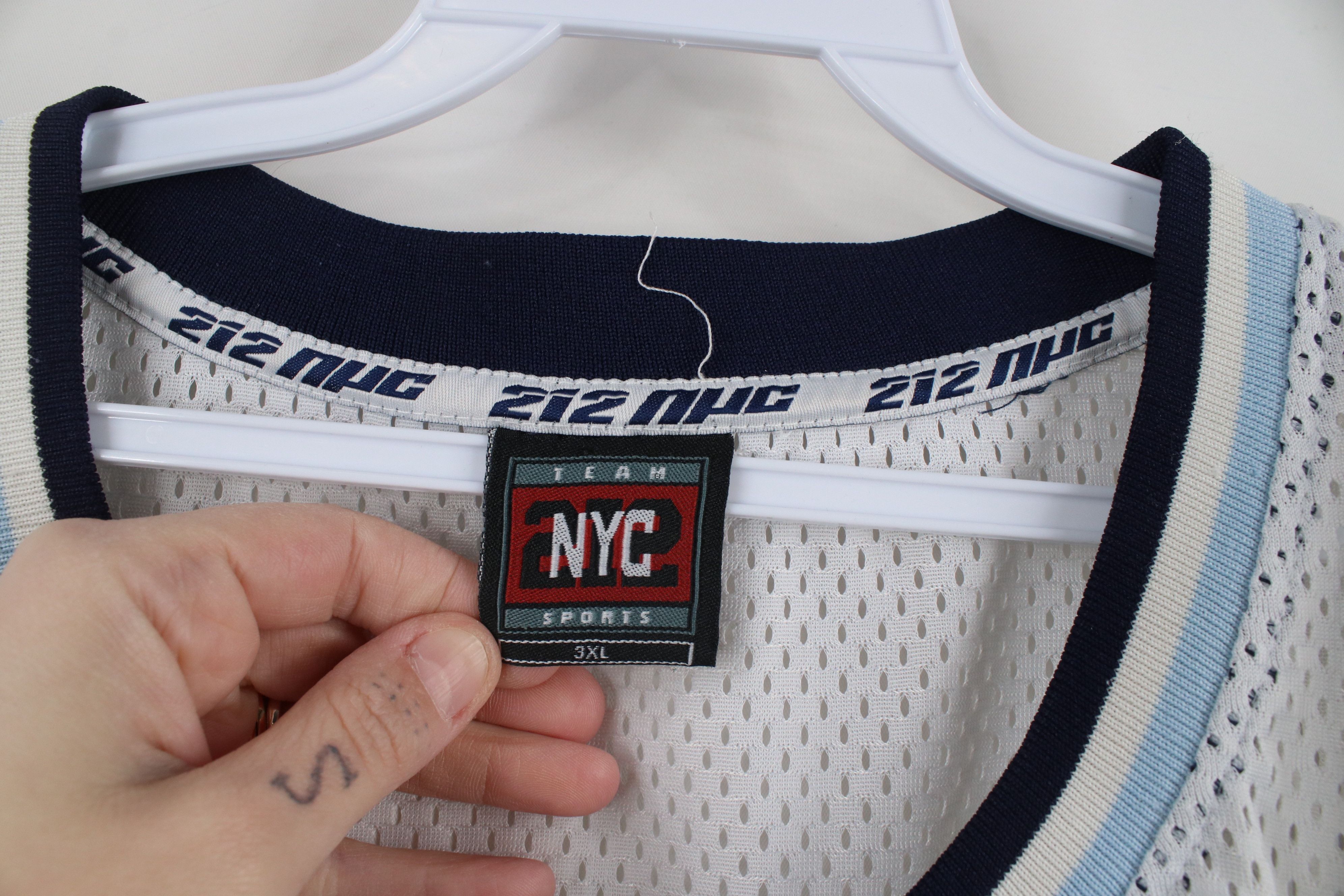 Vintage Vintage 90s Y2K University of North Carolina Basketball #3 Size US XXL / EU 58 / 5 - 6 Thumbnail