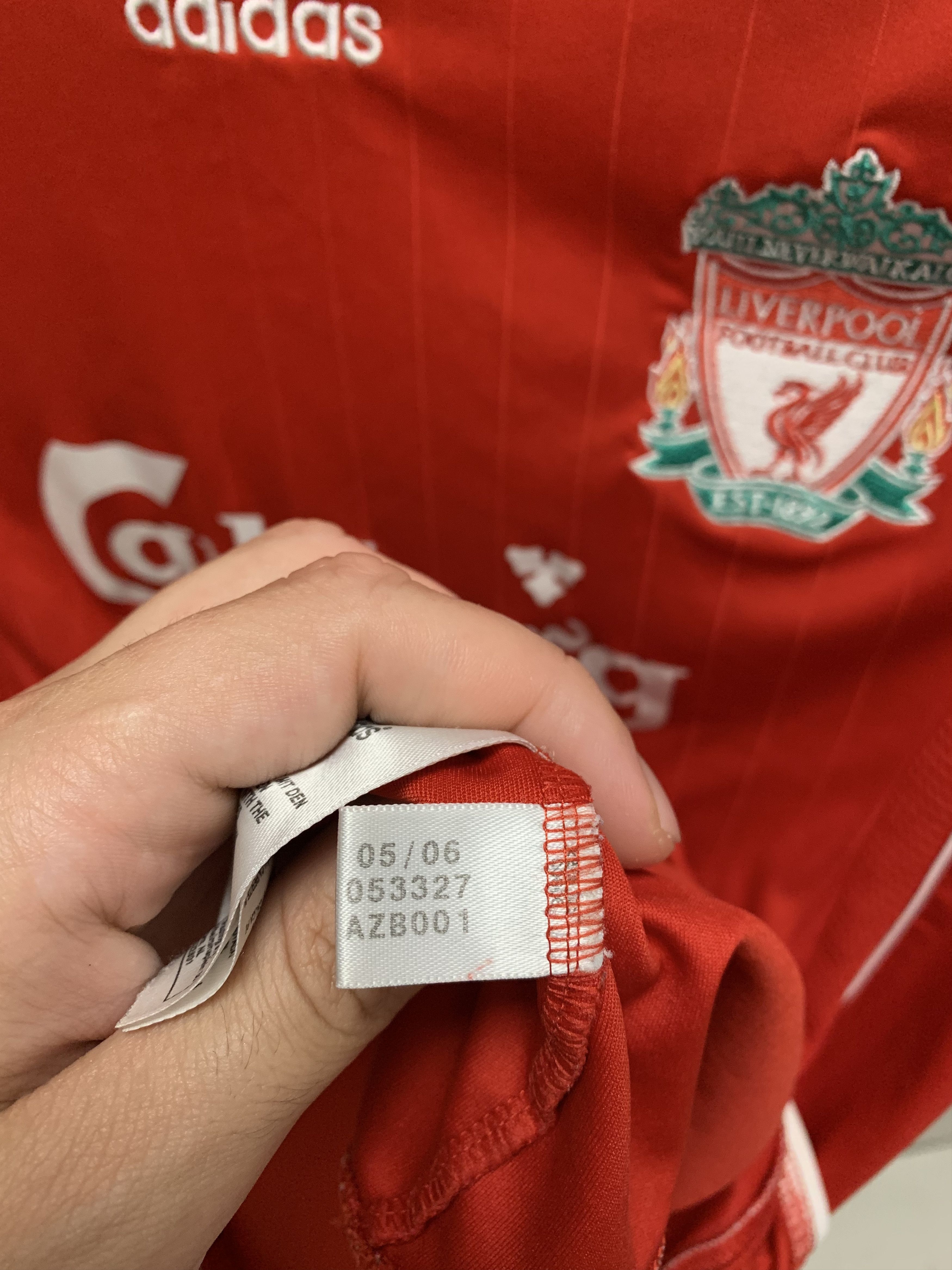 Adidas Liverpool Adidas vintage soccer jersey 06 M sz carlsberg Size US M / EU 48-50 / 2 - 6 Thumbnail