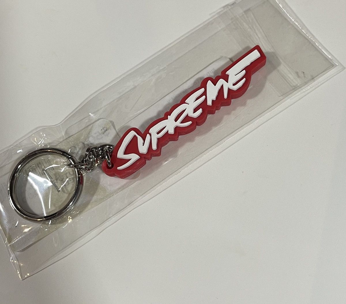 Futura × Supreme 2020FW Supreme Futura Keychain Red Size ONE SIZE - 2 Thumbnail